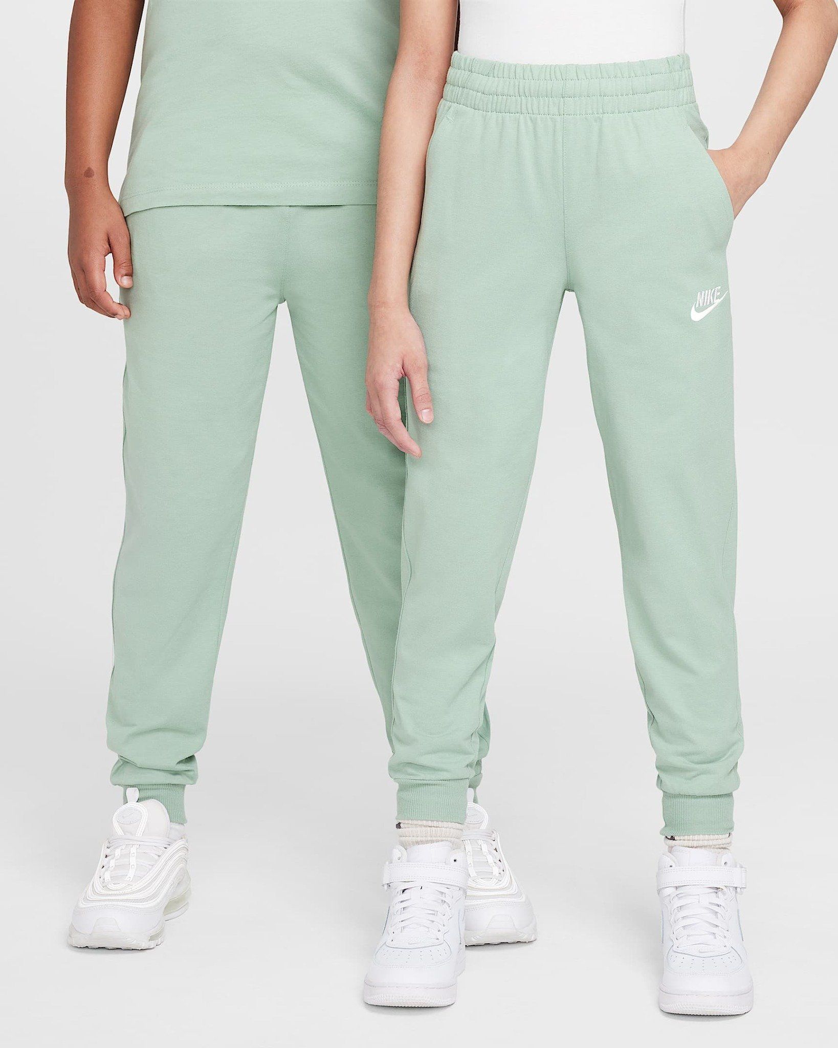 Nike - Quần dài thể thao Trẻ Em Sportswear Club Older Kids' Knit Joggers