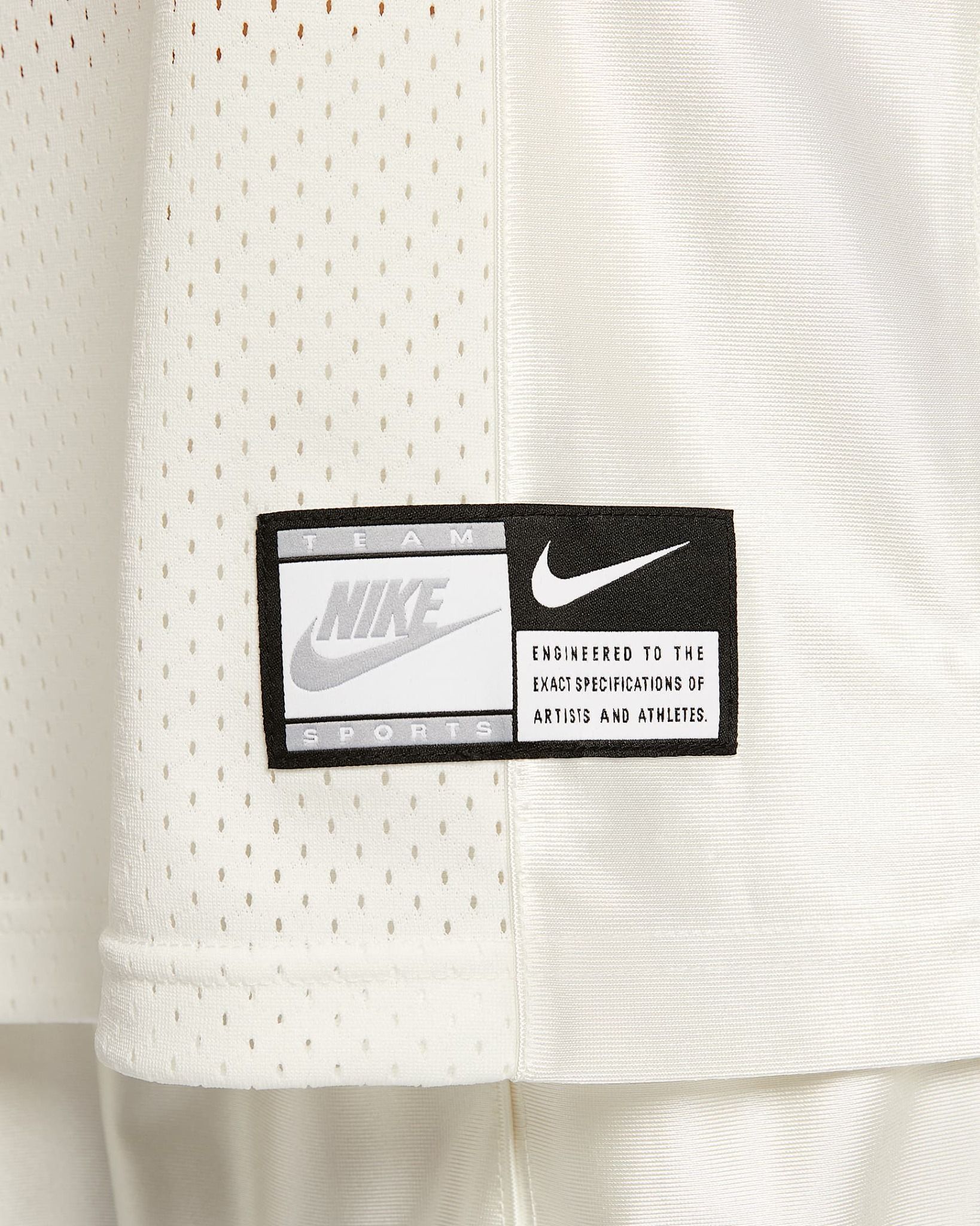 Nike - Áo tay ngắn thể thao Nữ Sportswear Street Women's Oversized Short-Sleeve Graphic Top