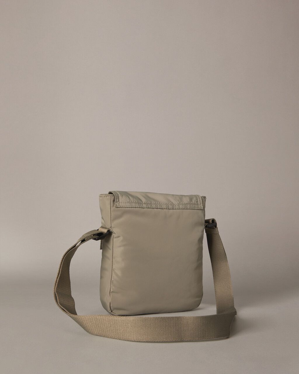 Calvin Klein - Túi đeo chéo CK nam Quilted Recycled Nylon Reporter Bag