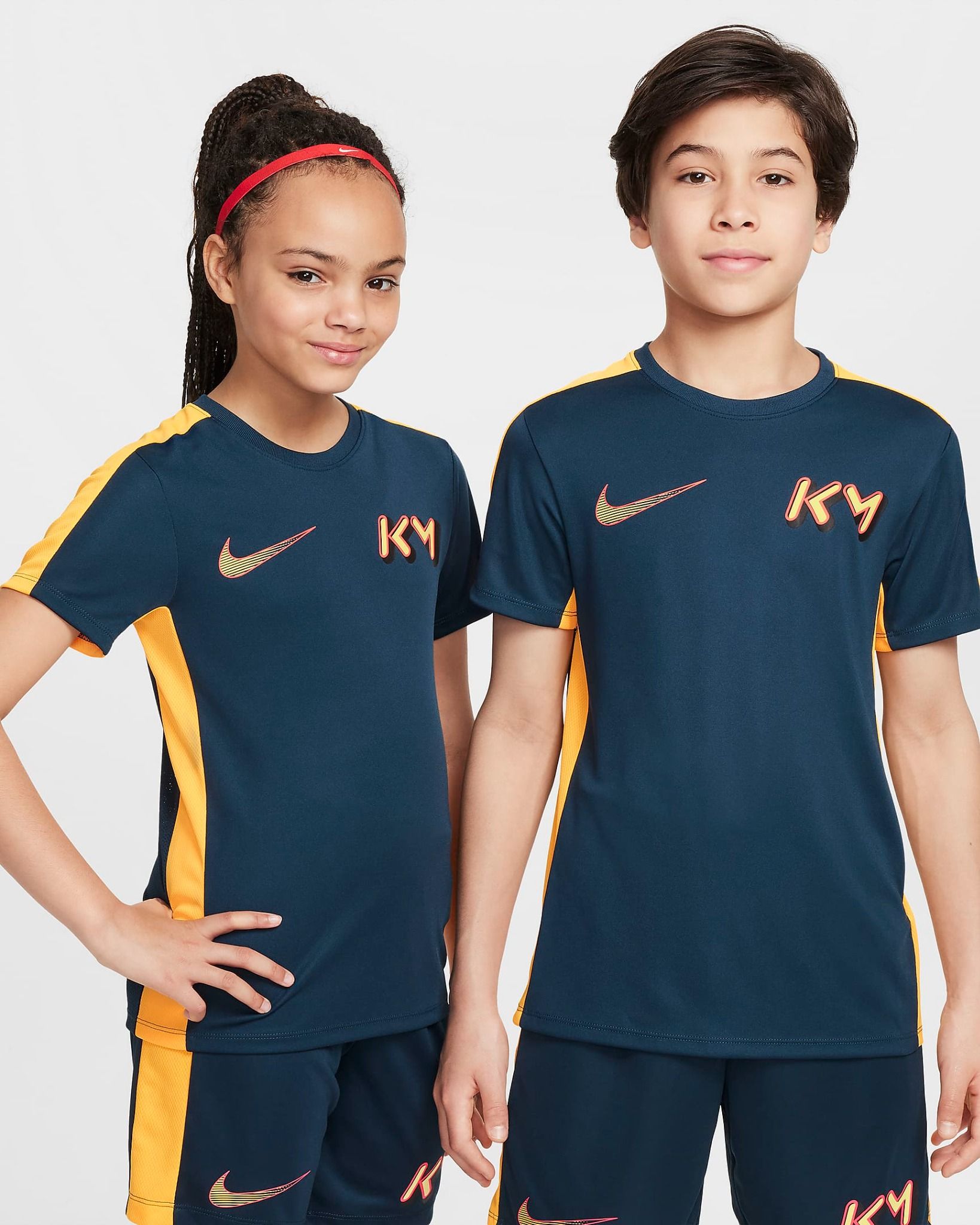 Nike - Áo đá banh Trẻ Em Kylian Mbappé Older Kids' Dri-FIT Academy Football Top