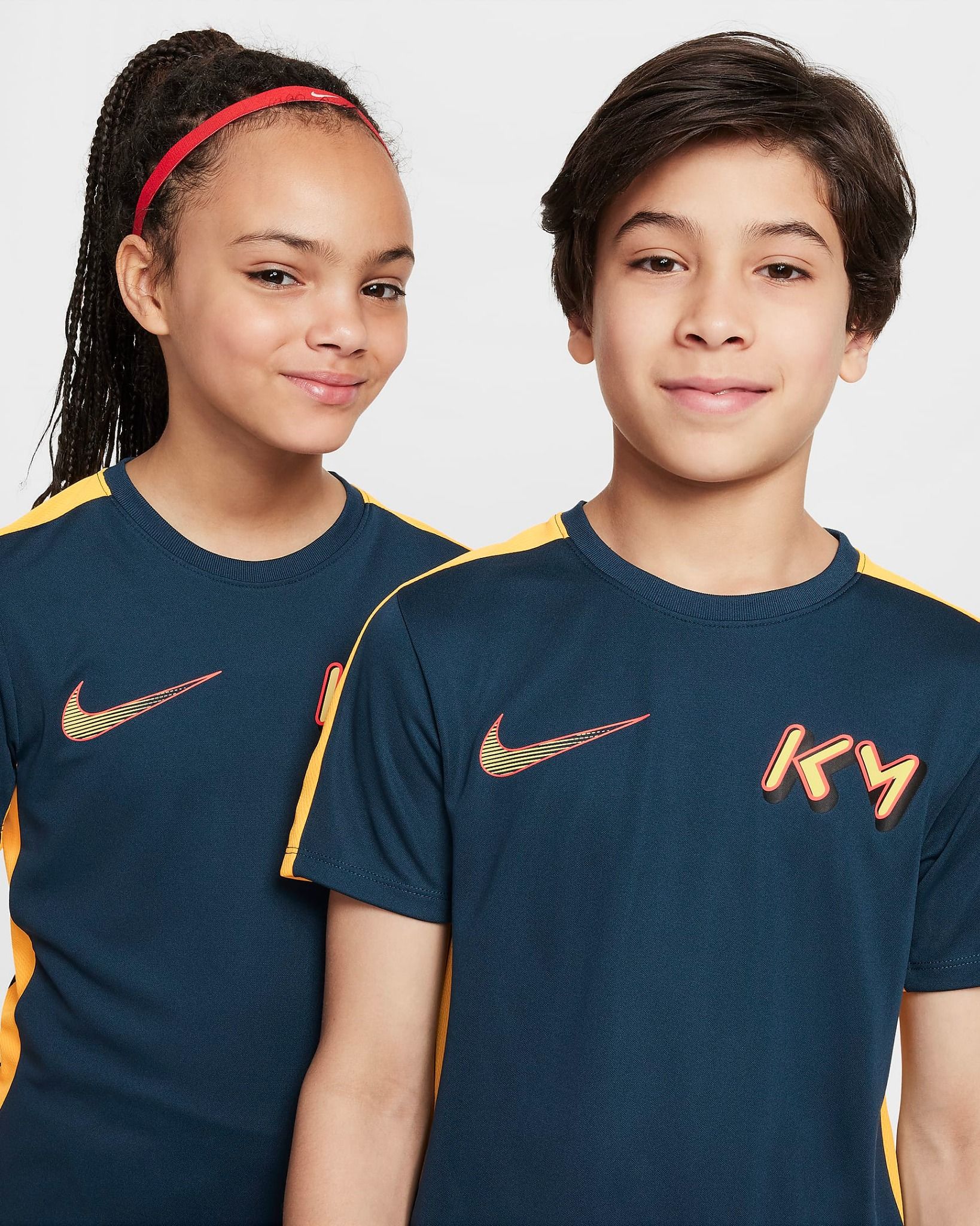 Nike - Áo đá banh Trẻ Em Kylian Mbappé Older Kids' Dri-FIT Academy Football Top