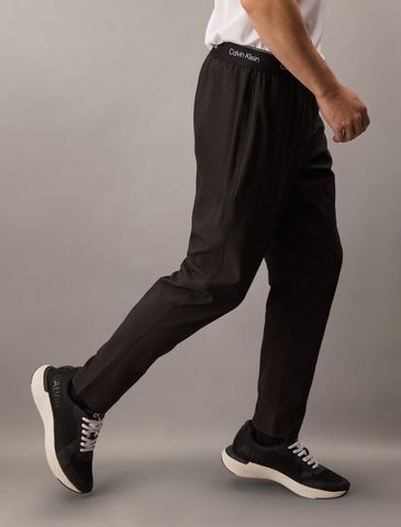 Calvin Klein - Quần dài thể thao CK nam Essentials Woven Pant