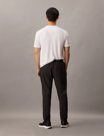 Calvin Klein - Quần dài thể thao CK nam Essentials Woven Pant