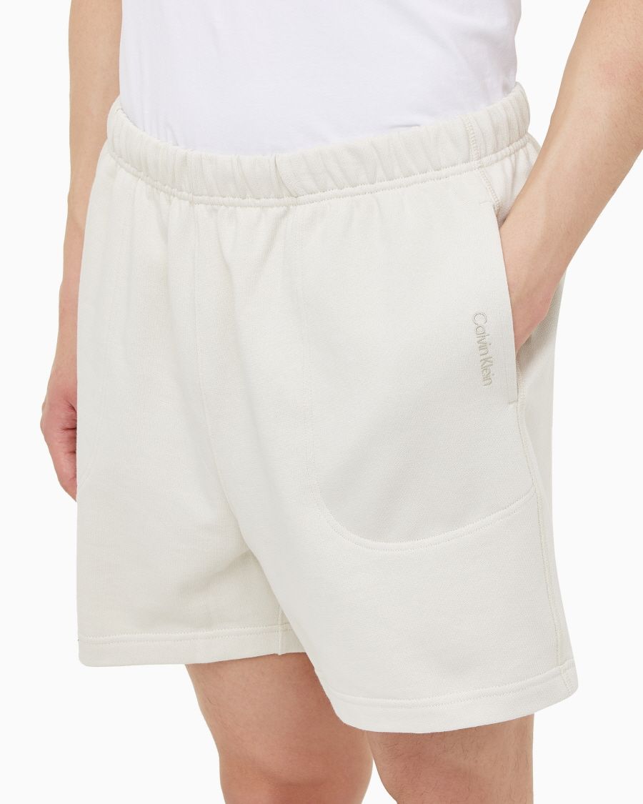 Descubrir 77+ imagen white calvin klein shorts