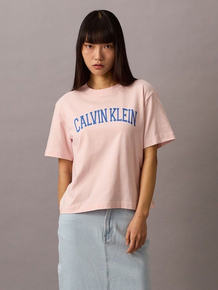 Calvin Klein - Áo phông thời trang CK nữ Standard Logo Boxy Varsity Tee