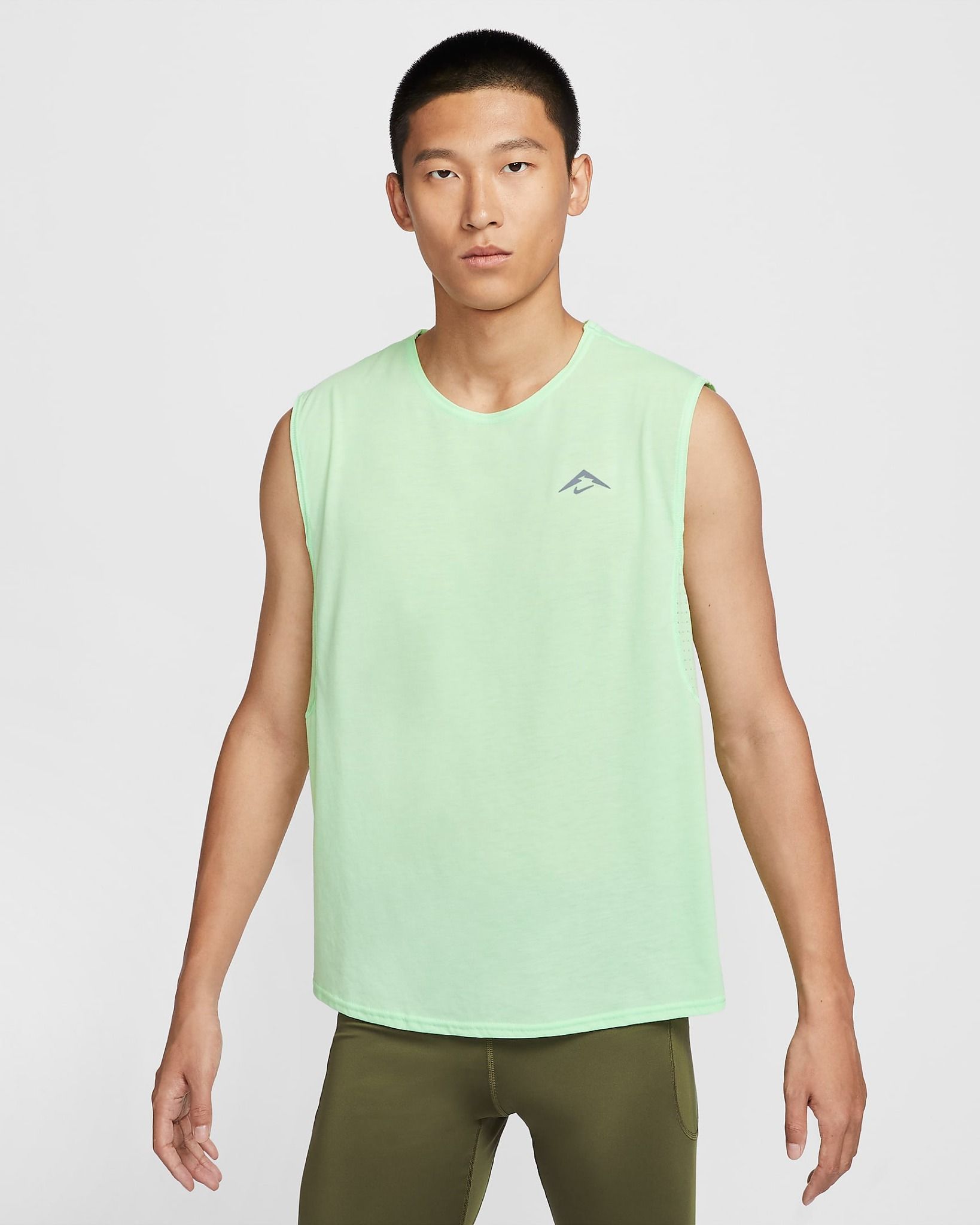 Nike - Áo ba lỗ chạy bộ Nam Trail Solar Chase Men's Dri-FIT Sleeveless Running Top