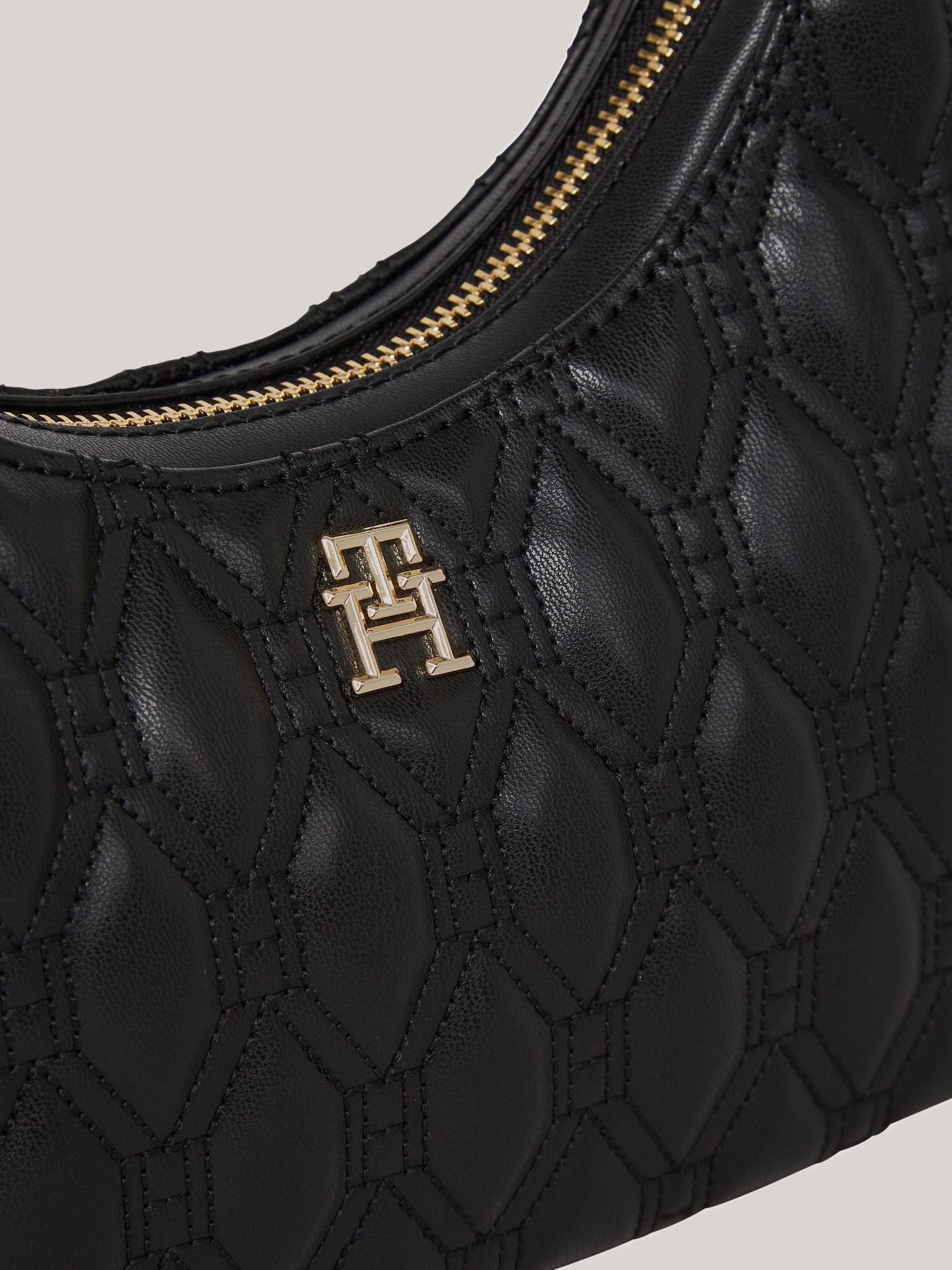 Tommy Hilfiger - Túi đeo chéo nữ TH Monogram Quilted Crossover Bag