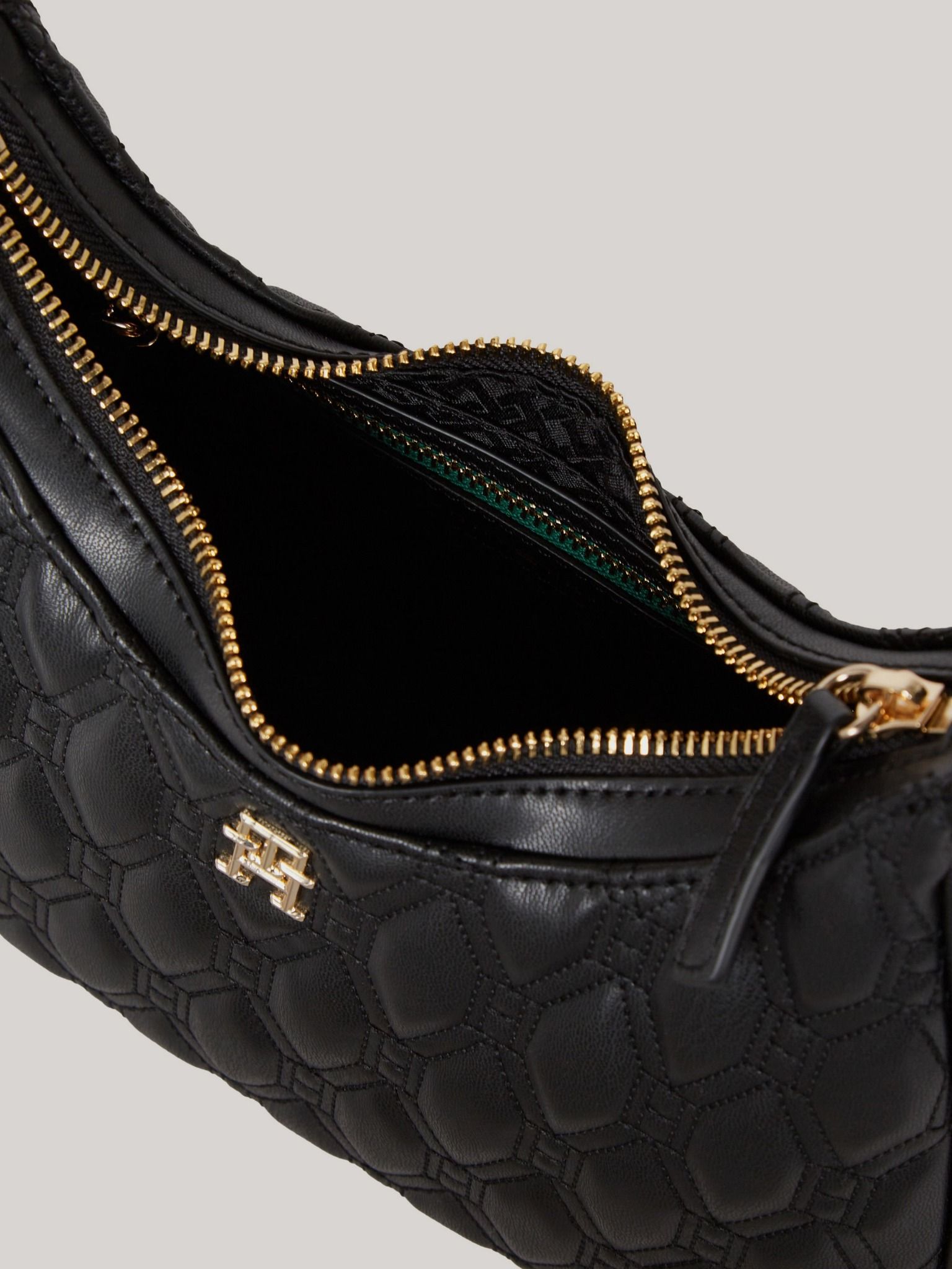Tommy Hilfiger - Túi đeo chéo nữ TH Monogram Quilted Crossover Bag