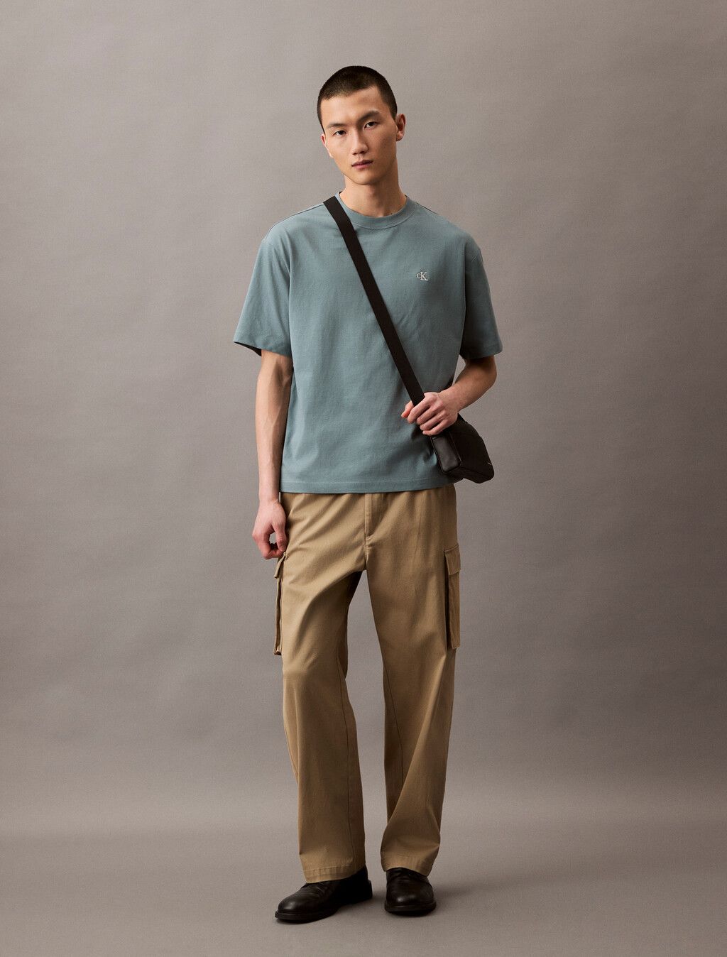 Calvin Klein - Áo thun thời trang nam CK Calvin Logo Crew Neck Tee
