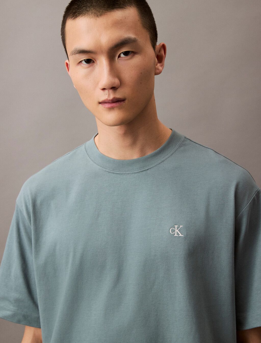 Calvin Klein - Áo thun thời trang nam CK Calvin Logo Crew Neck Tee