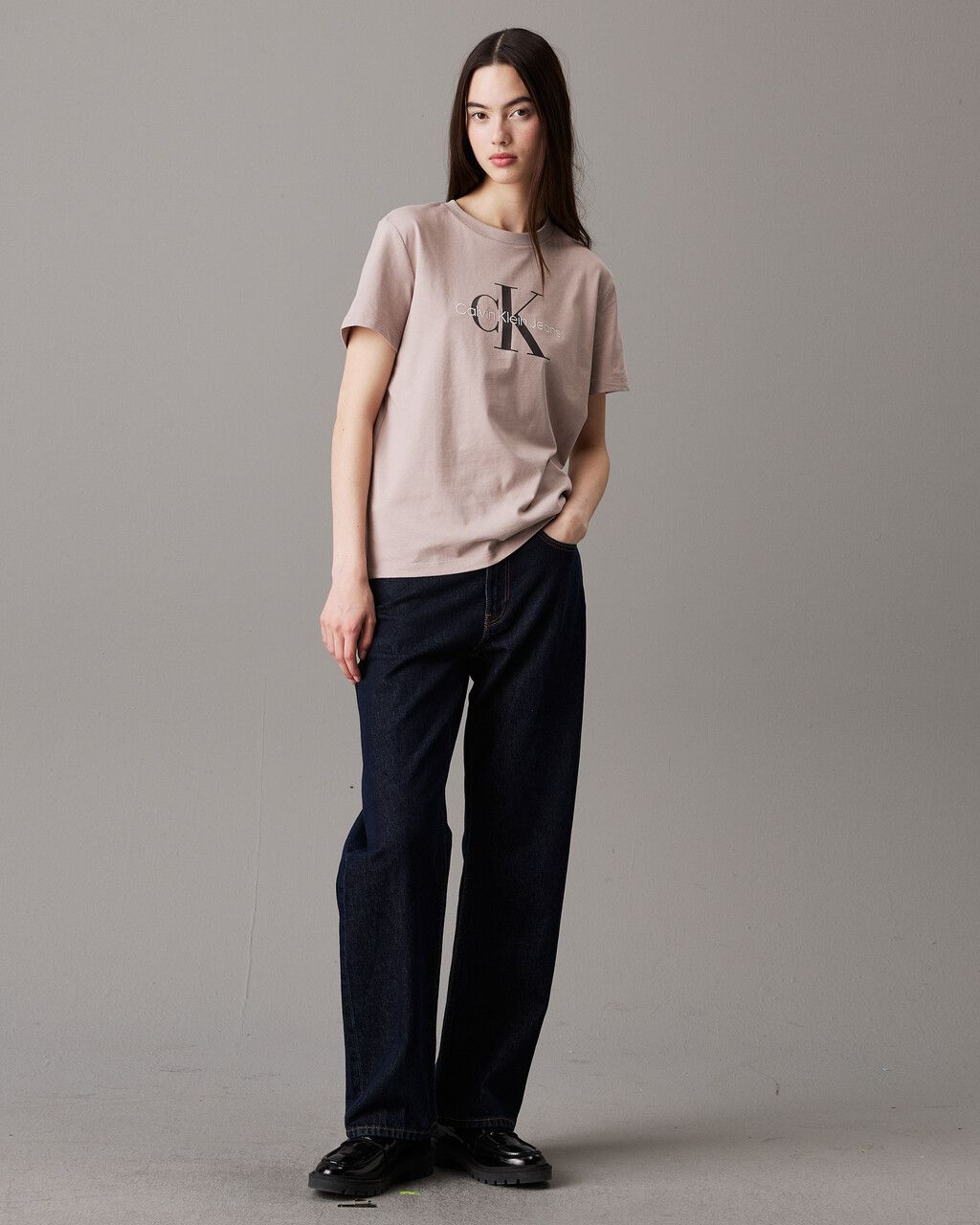 Calvin Klein - Áo phông tay ngắn CK nữ Monogram T-shirt