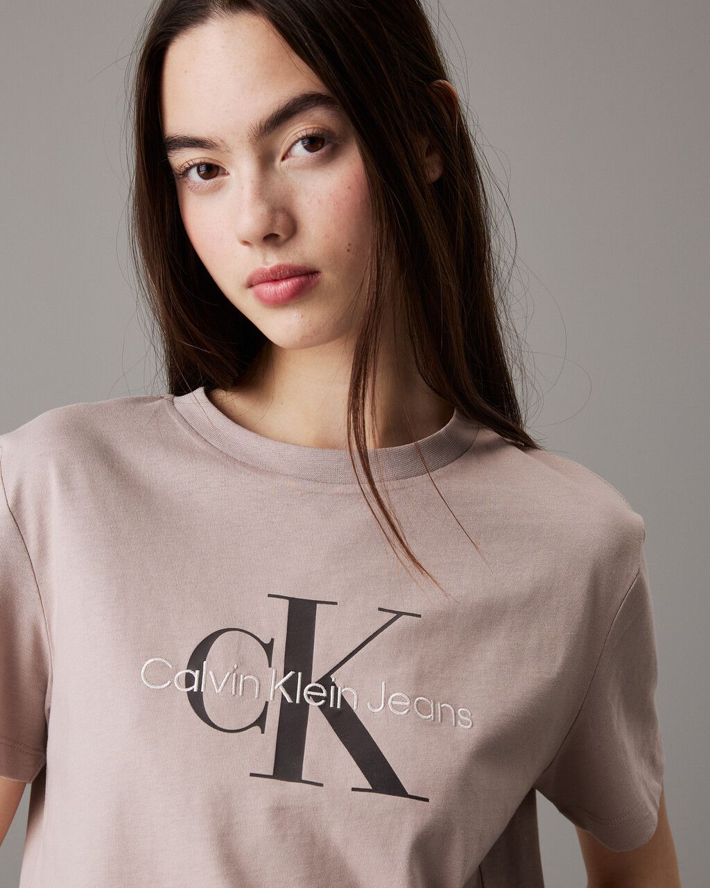 Calvin Klein - Áo phông tay ngắn CK nữ Monogram T-shirt