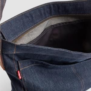Levi's - Túi đeo chéo nam Levi's® Heritage Messenger Bag