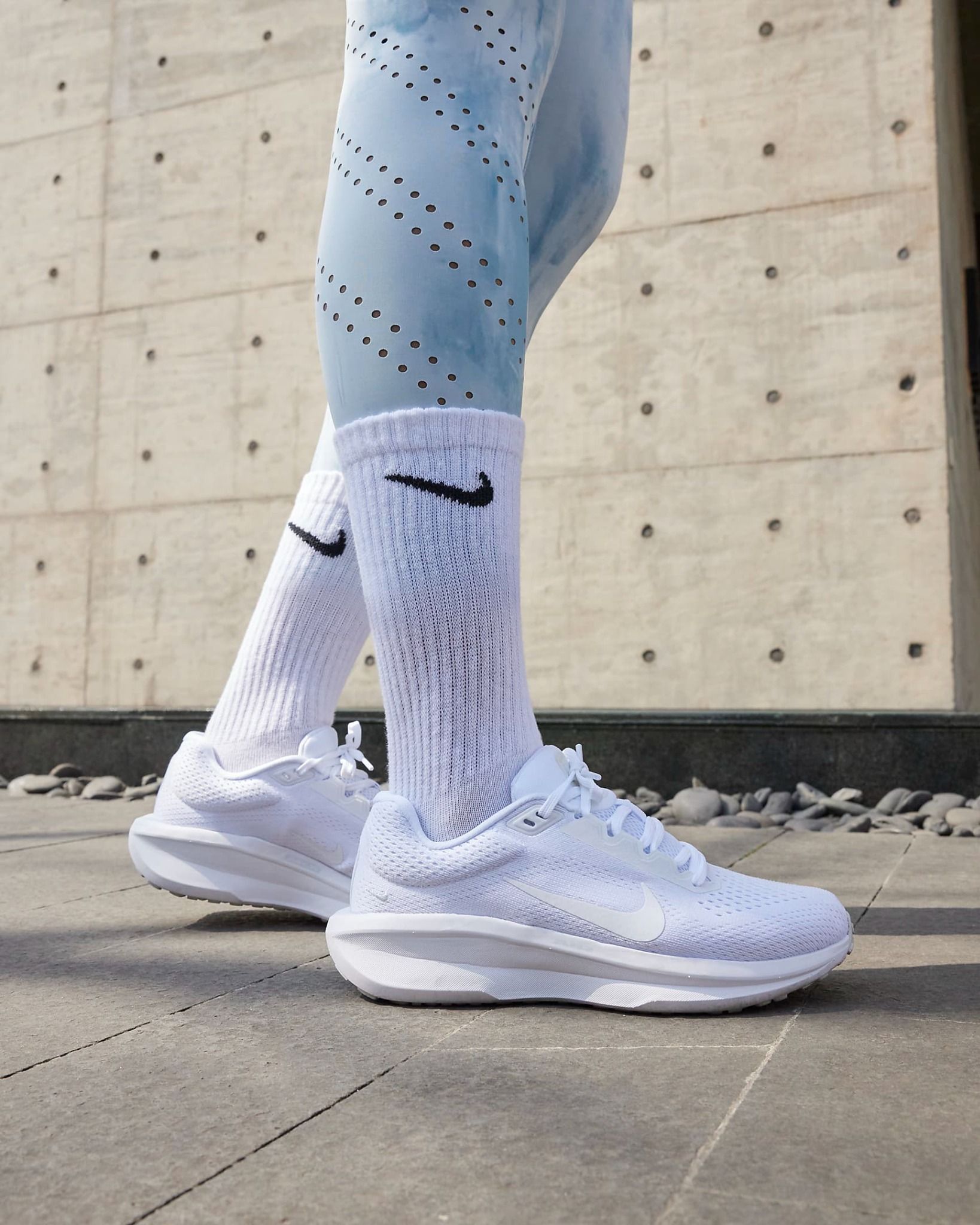 Nike - Giày chạy bộ thể thao Nữ Winflo 11 Women's Road Running Shoes