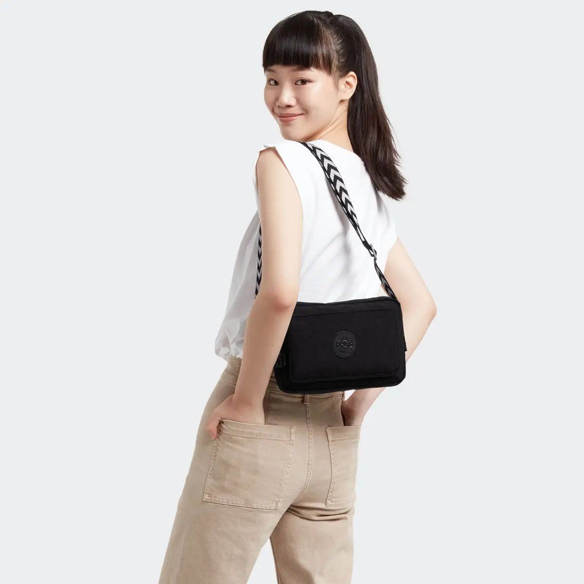 Kipling - Túi đeo chéo Abanu Midi Black Chevron