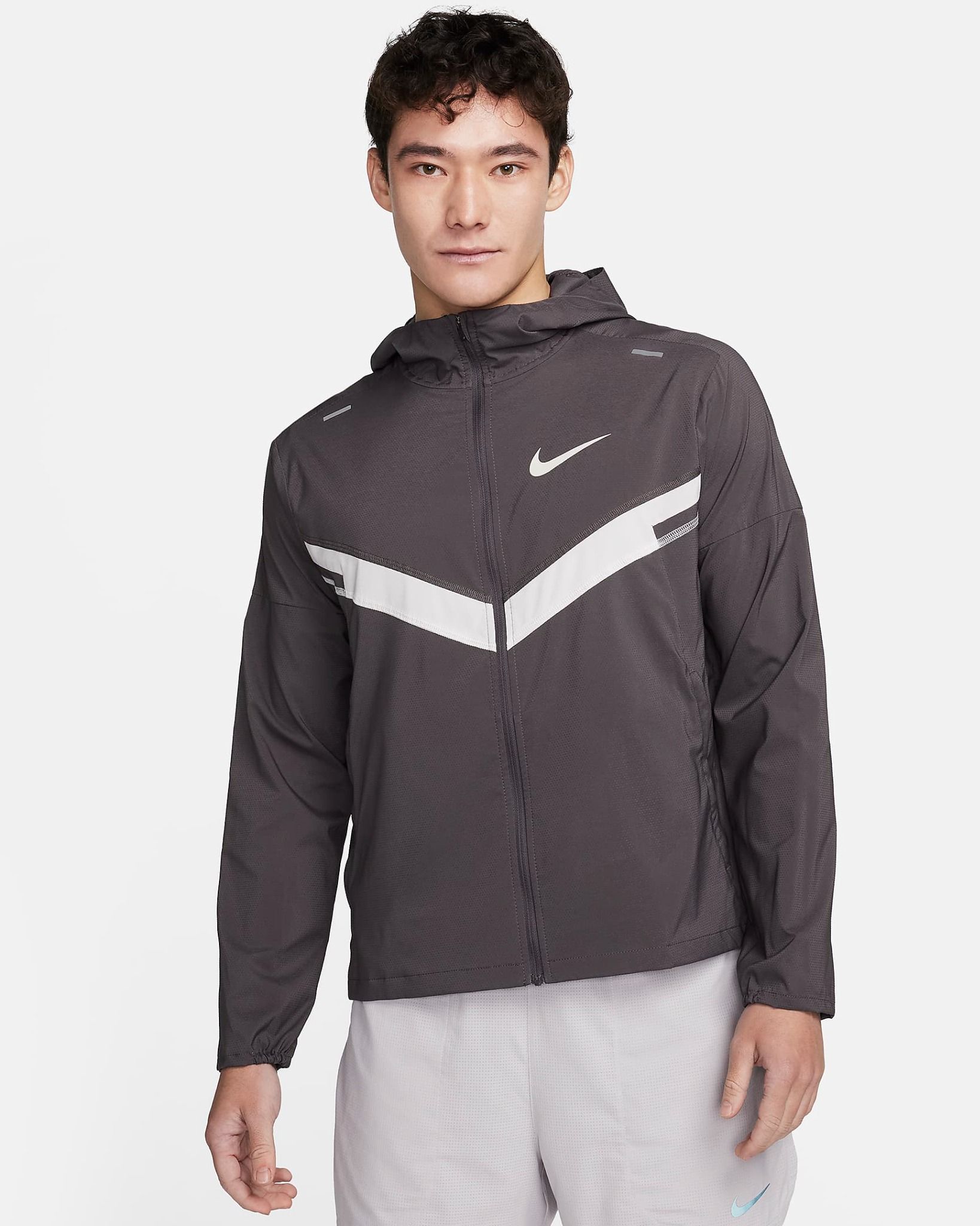 Nike - Áo khoác thể thao Nam Repel Windrunner Men's UV Running Jacket