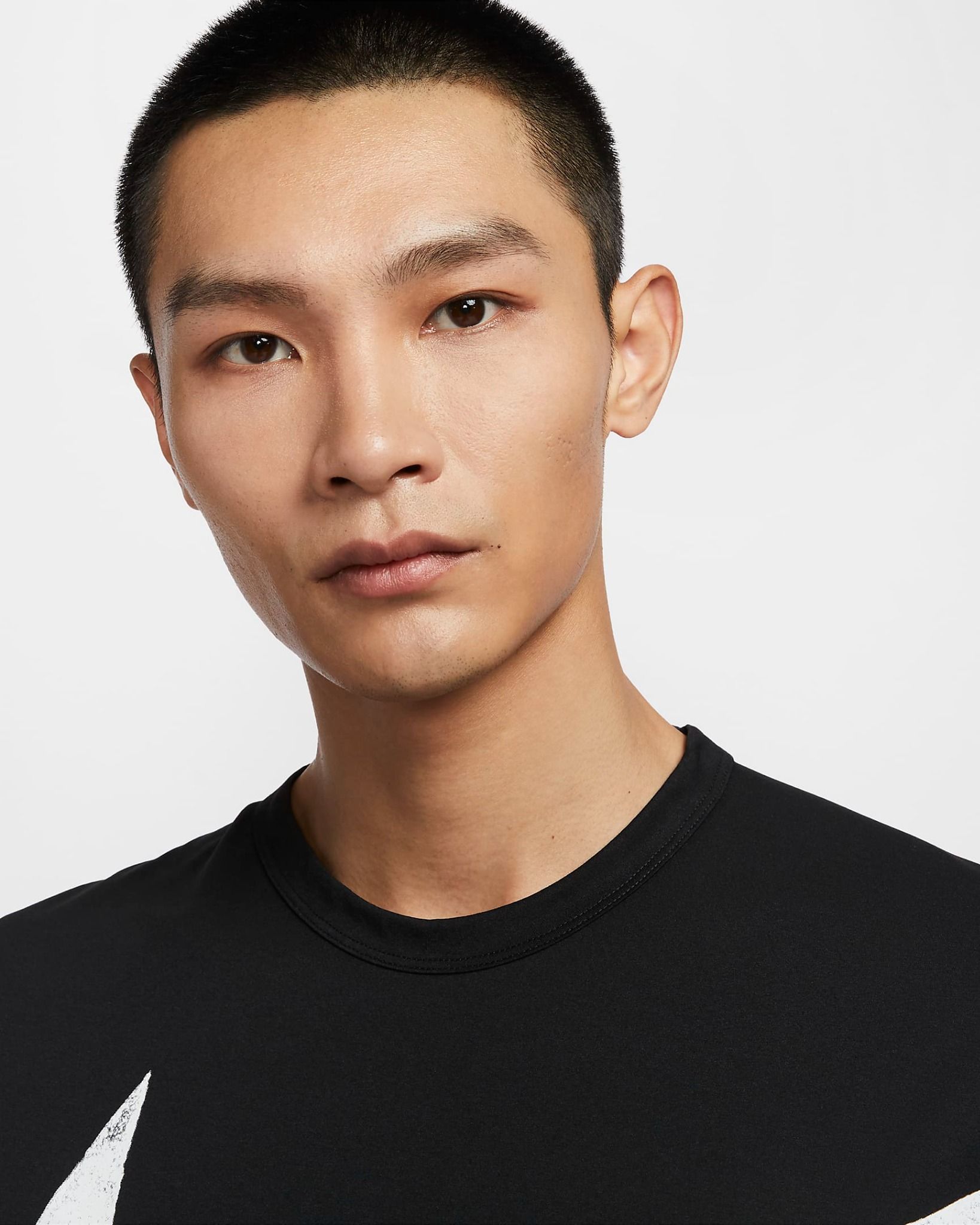 Nike - Áo tay ngắn thể thao Nam Hyverse Swoosh Men's Dri-FIT Short-Sleeve Fitness Top