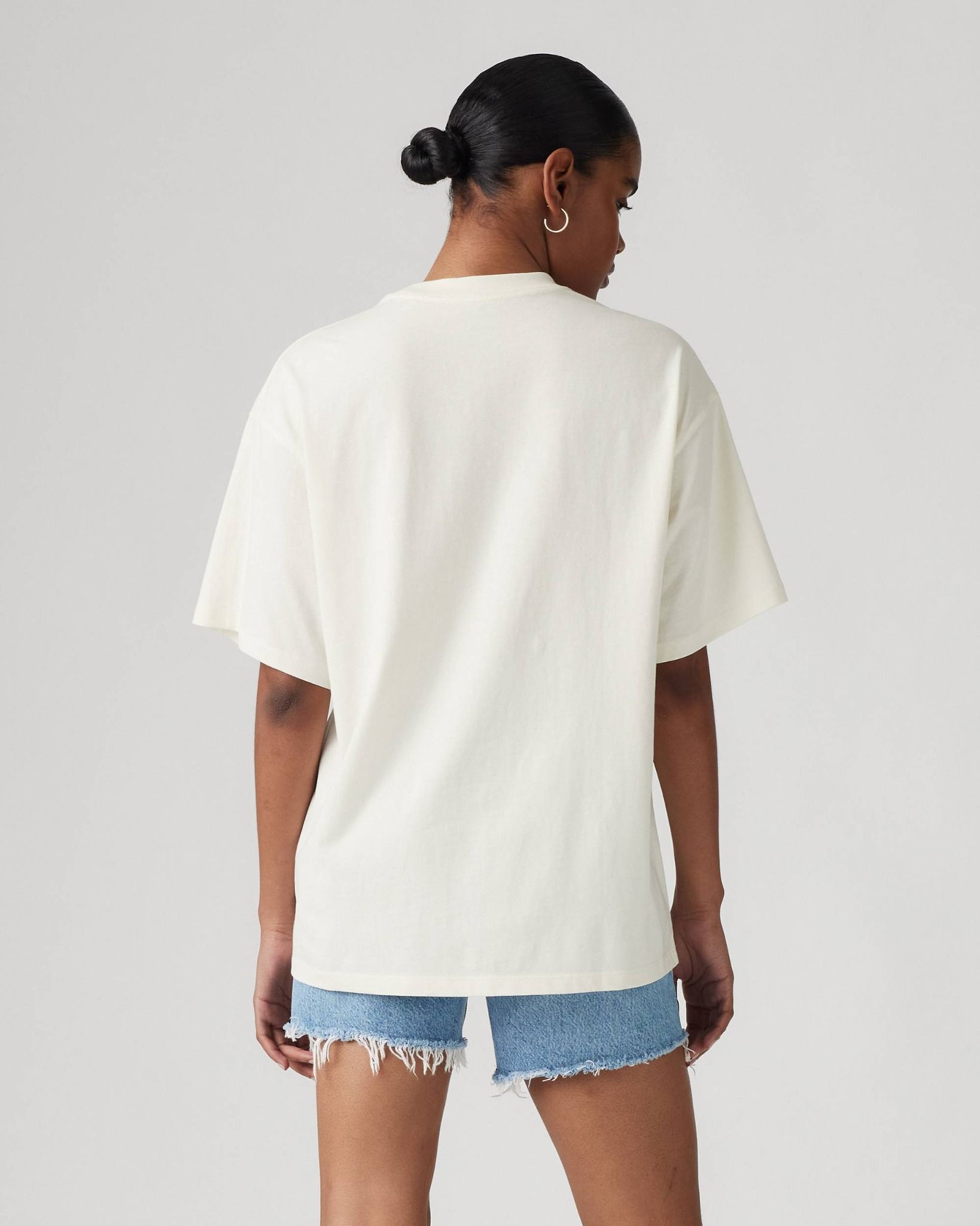 Levi's - Áo thun tay ngắn nữ Graphic Short Stack T-shirt