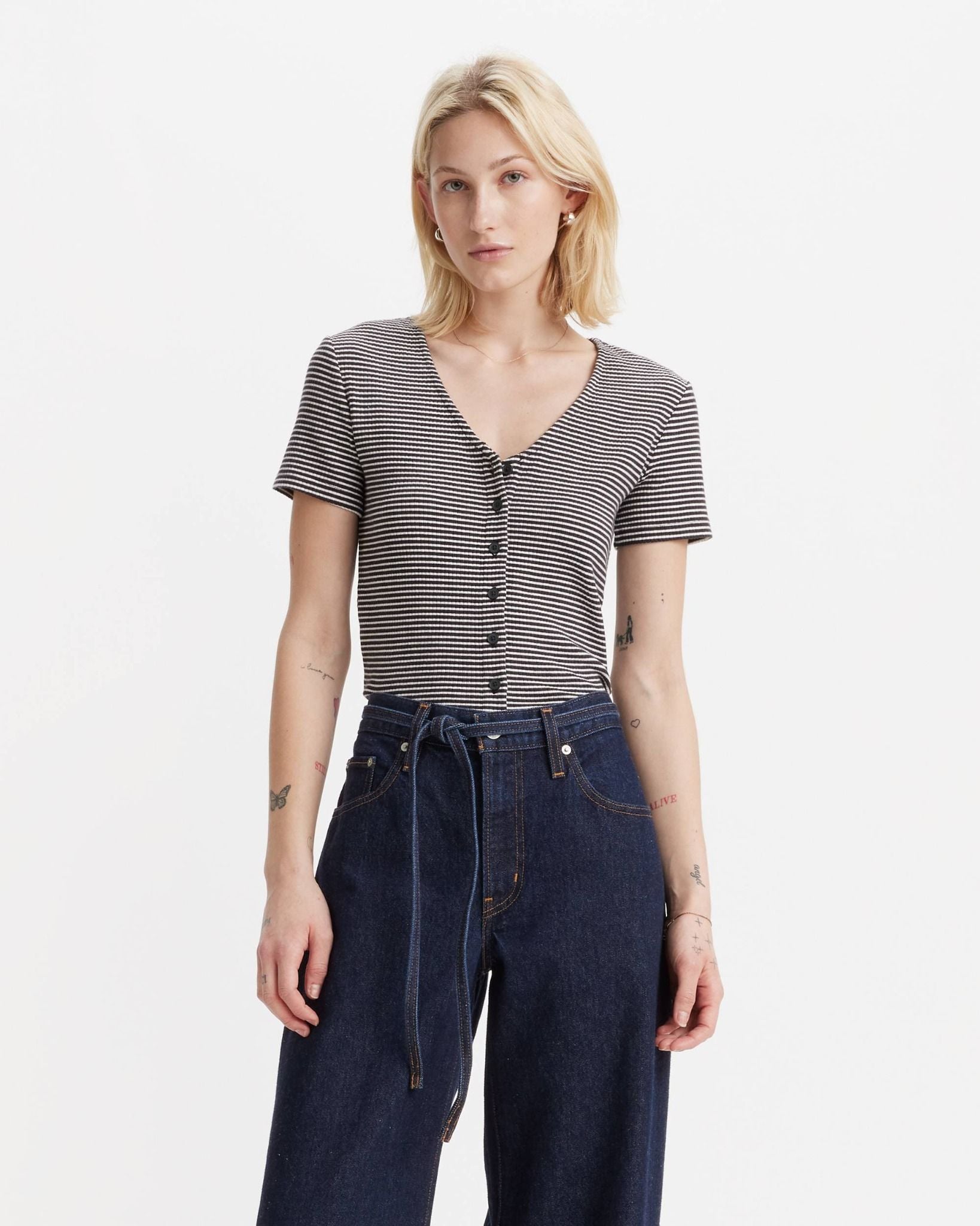 Levi's - Áo thun tay ngắn nữ Muse Tee - Black