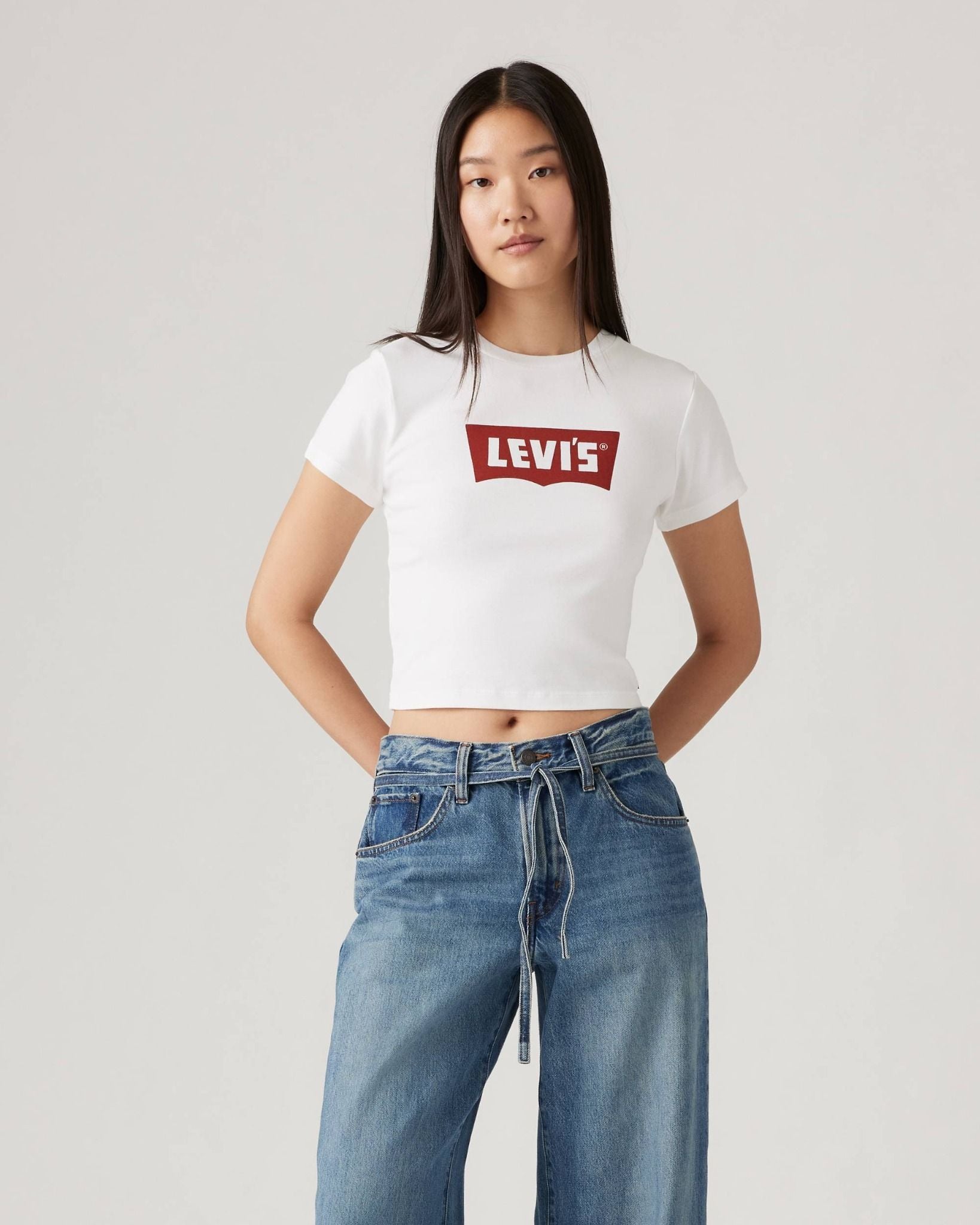 Levi's - Áo thun tay ngắn nữ Graphic Essential Sporty Tee - White