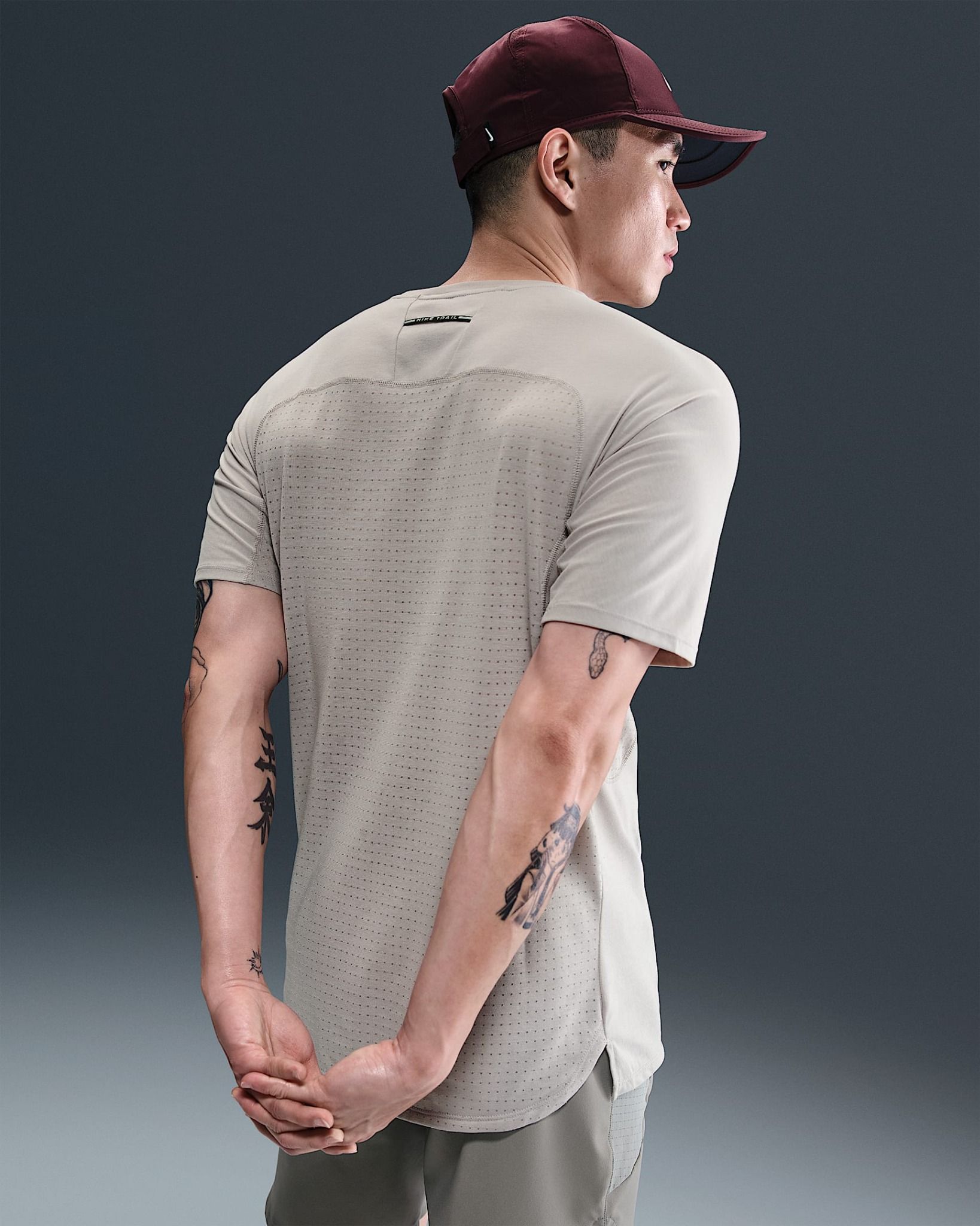 Nike - Áo tay ngắn thể thao Nam Trail Solar Chase Men's Dri-FIT ADV Short-Sleeve Running Top
