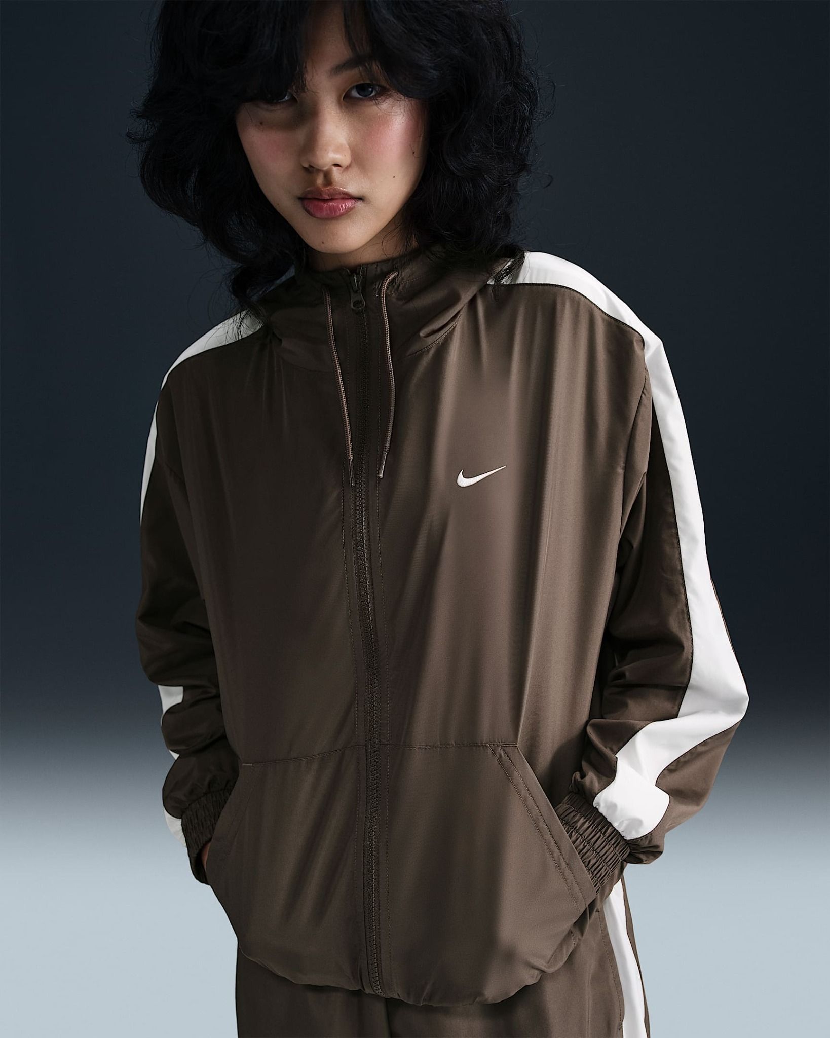 Nike - Áo khoác thể thao Nữ Sportswear Classic Woven Women's Loose UV Protection Hooded Jacket
