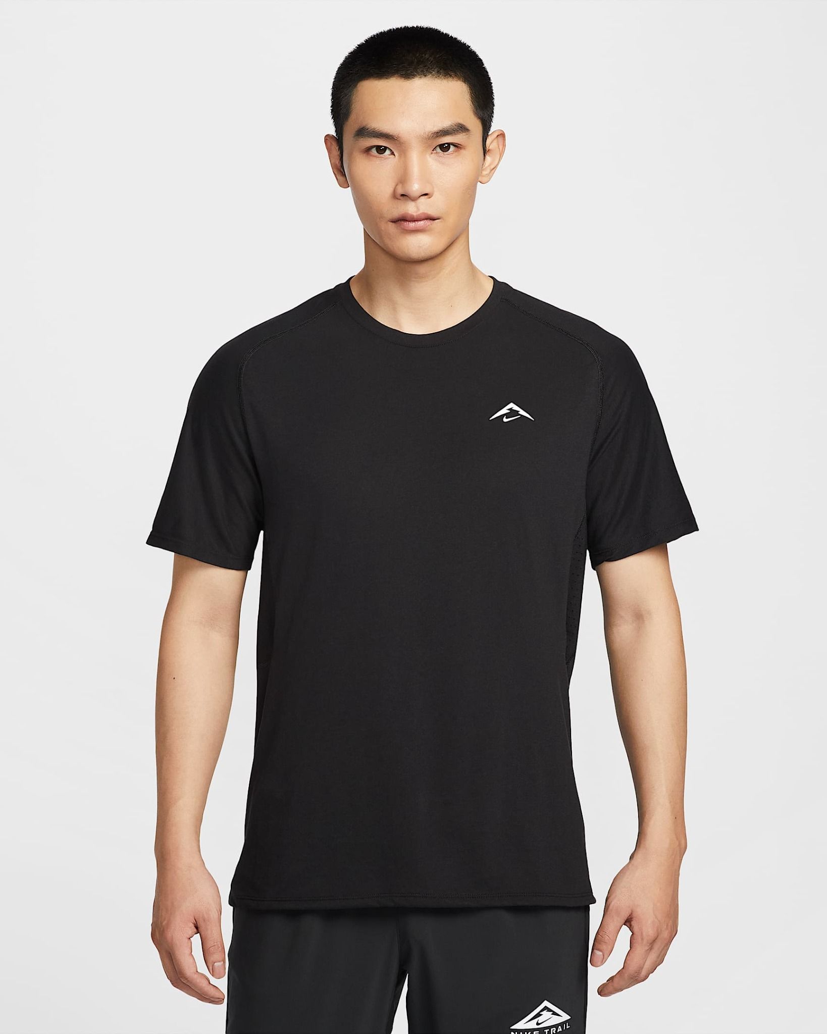 Nike - Áo tay ngắn thể thao Nam Trail Solar Chase Men's Dri-FIT ADV Short-Sleeve Running Top