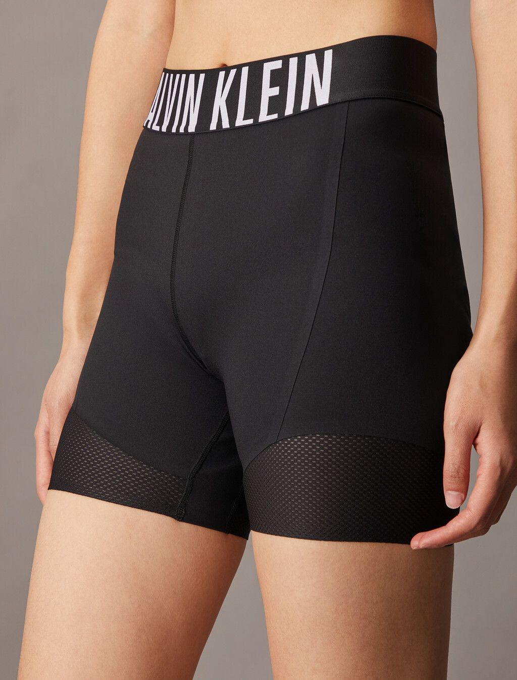 Calvin Klein - Quần ngắn ống ôm thể thao nữ CK Intense Power Short