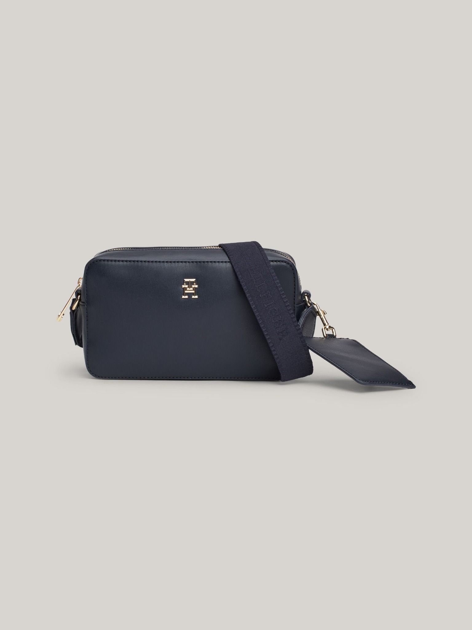 Tommy Hilfiger - Túi xách nữ Th Monotype Camera Bag