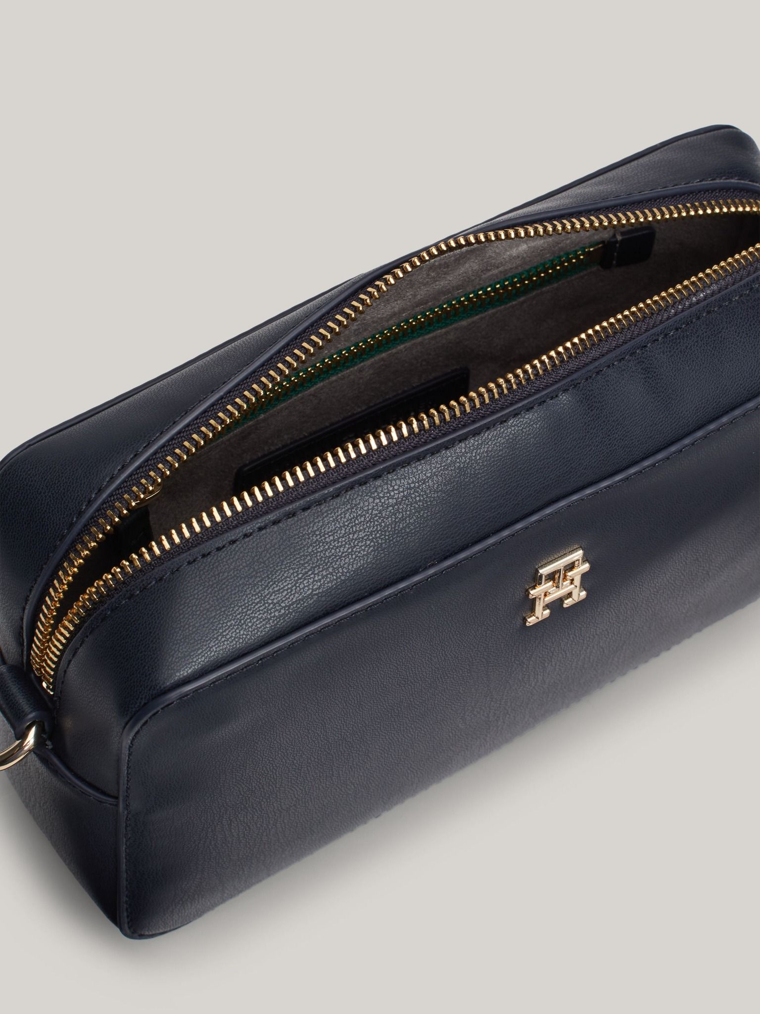 Tommy Hilfiger - Túi xách nữ Th Monotype Camera Bag