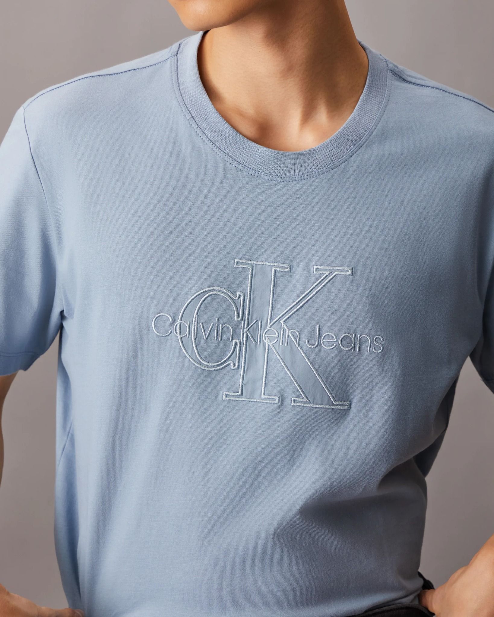 Calvin Klein - Áo tay ngắn thời trang CK nam Premium Monologo Applique Tee