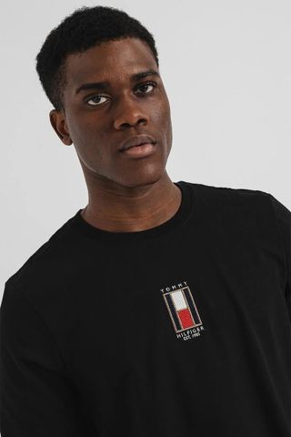 Tommy Hilfiger - Áo phông tay ngắn nam Premium TH Vertical Flag Tee
