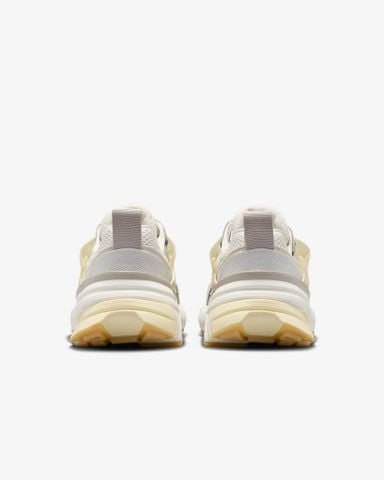 Nike - Giày thời trang thể thao Nữ V2K Run Women's Shoes - 4