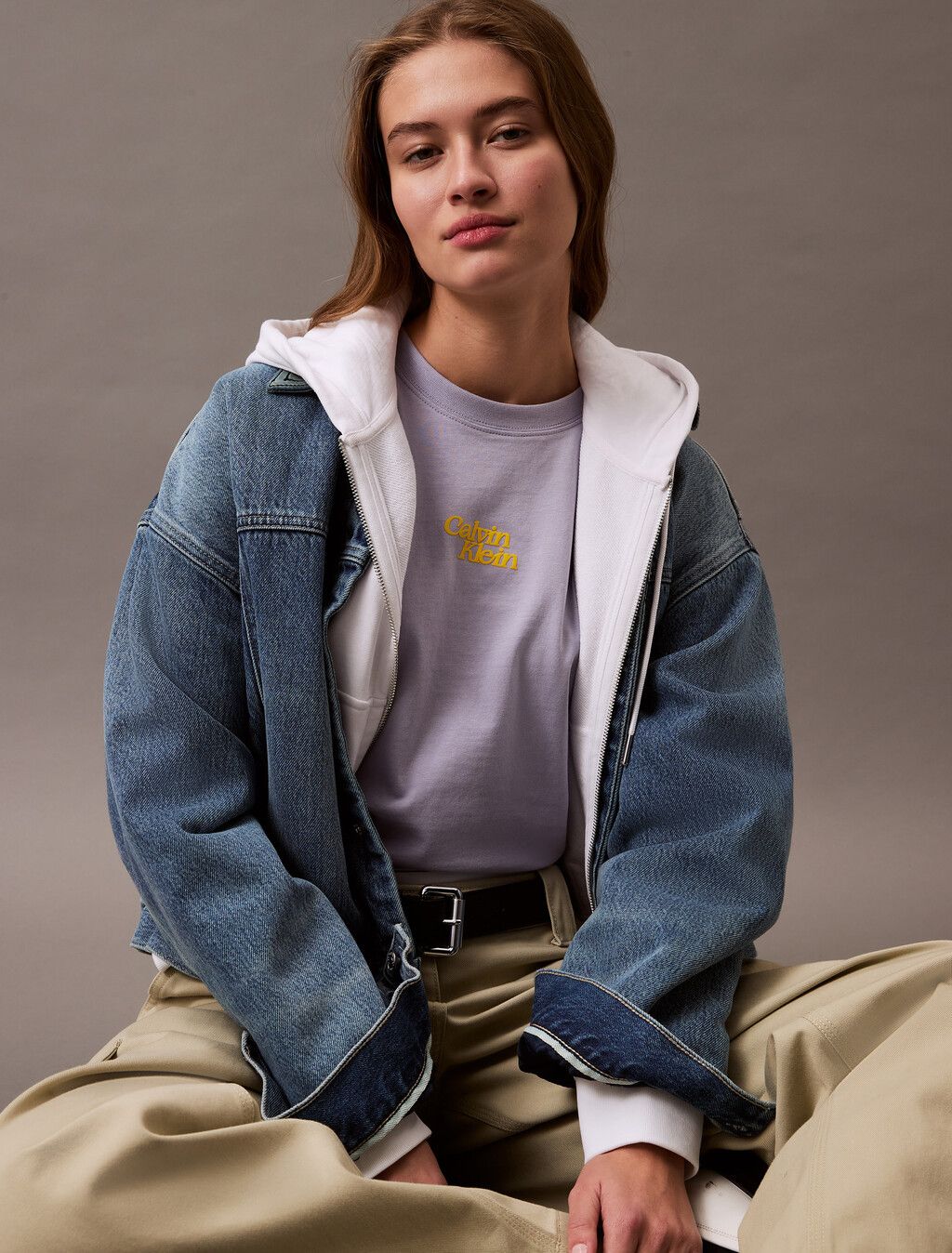 Calvin Klein - Áo phông tay ngắn nữ CK Flocked Logo Graphic Slim T-Shirt