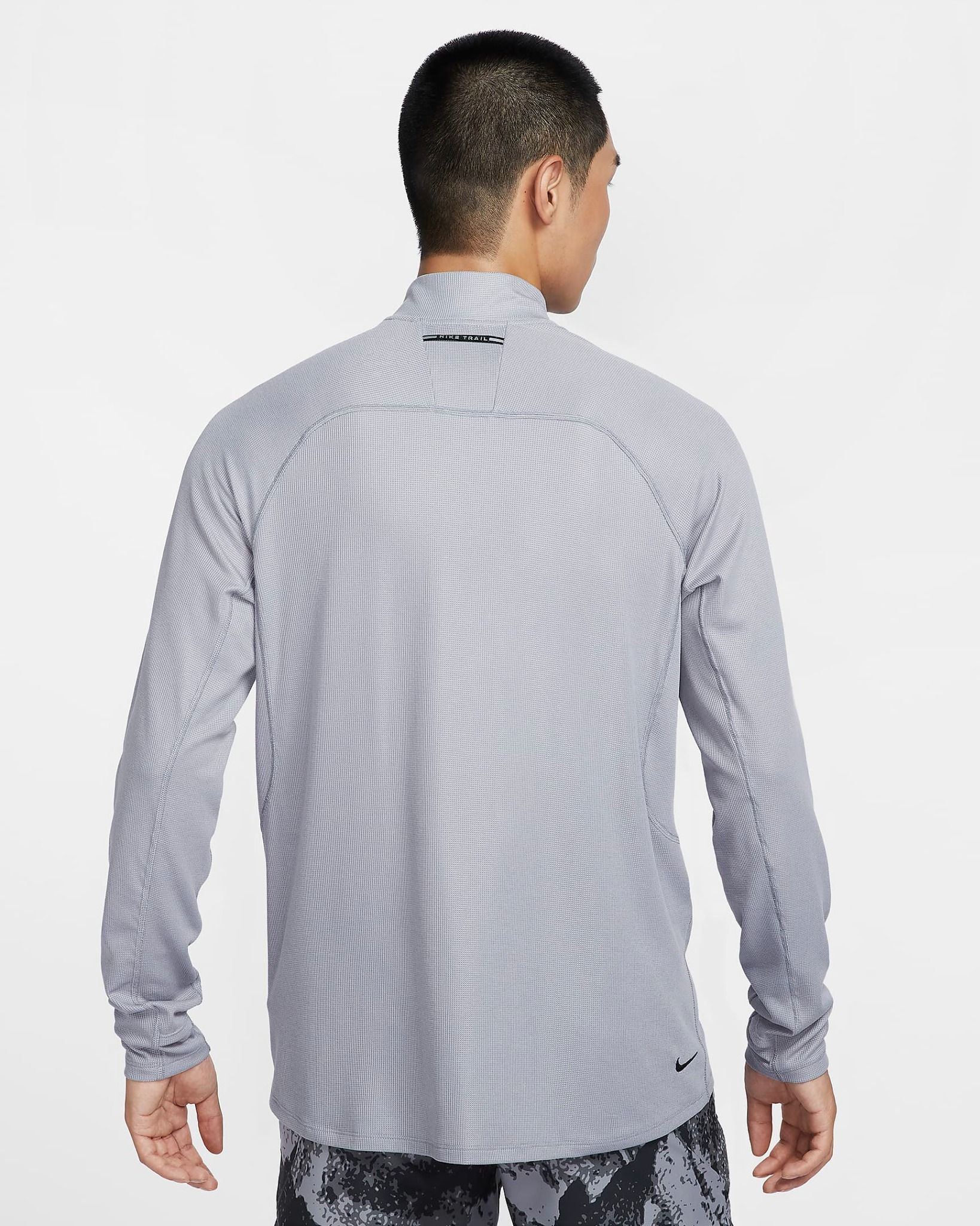Nike - Áo khoác có mũ trùm đầu tập luyện Nam Trail Men's Dri-FIT 1/2-Zip Mid-Layer Top