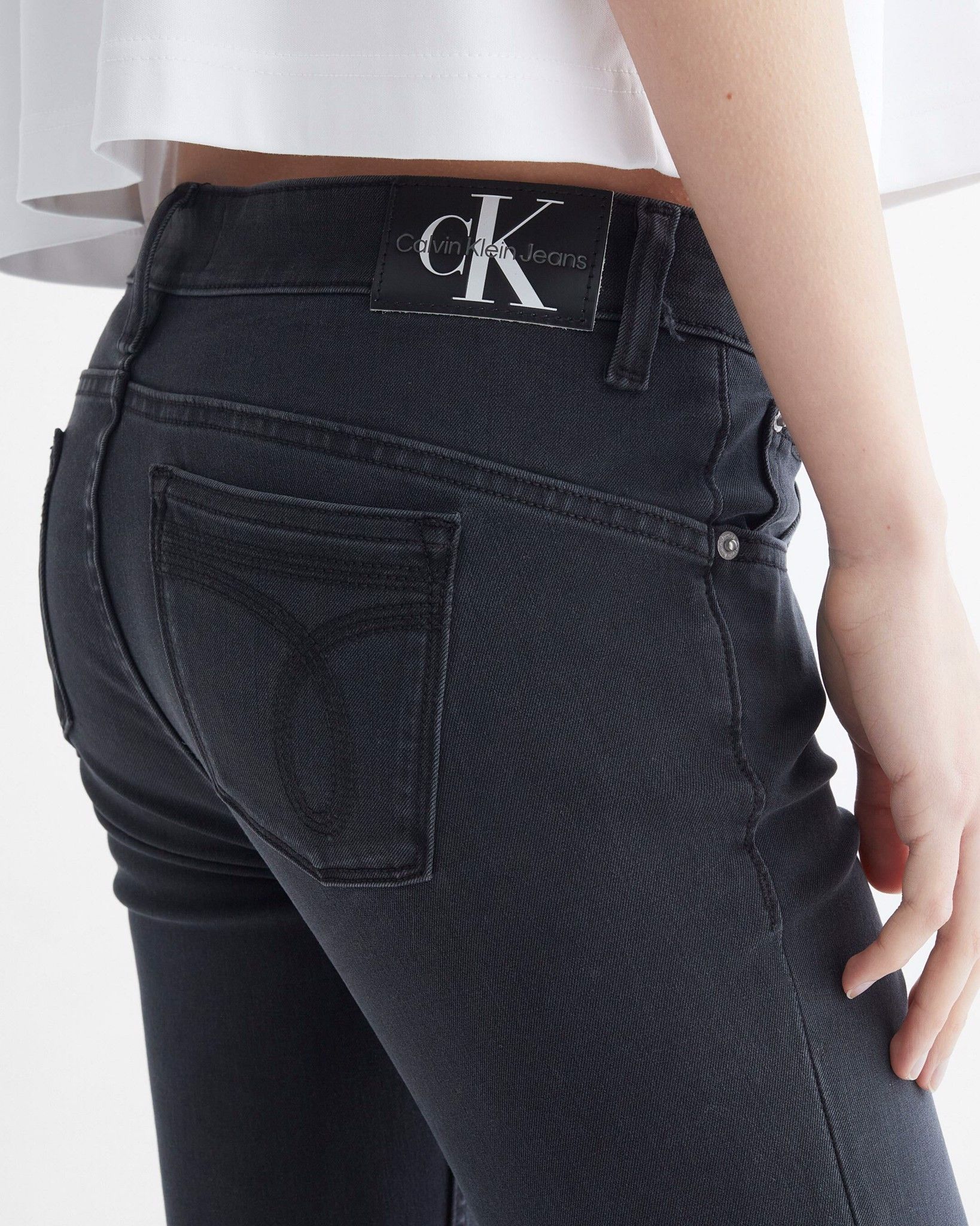 Calvin Klein - Quần jeans nữ Body Ankle J223-0551 – ULA Vietnam