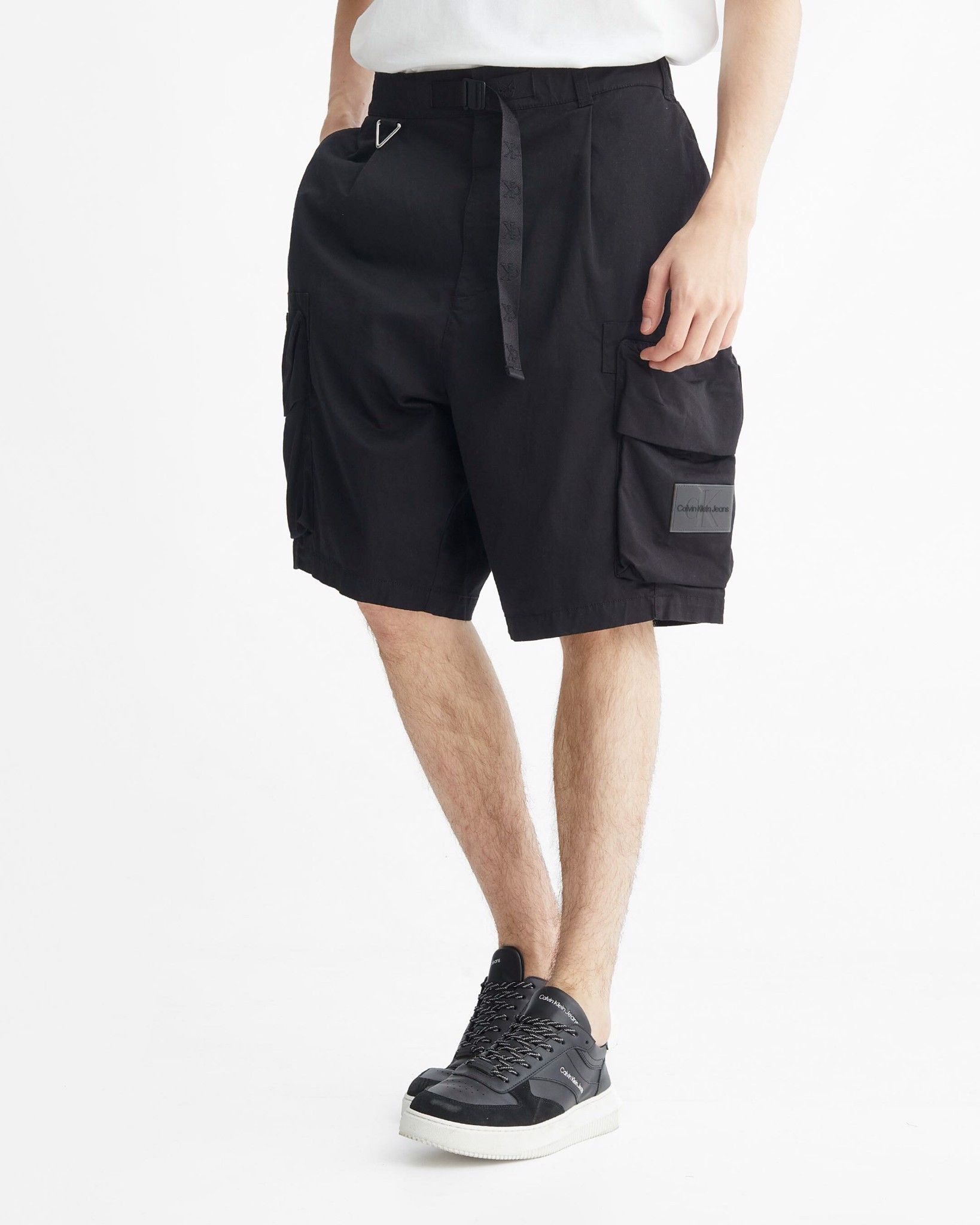 Introducir 69+ imagen calvin klein jeans cargo shorts