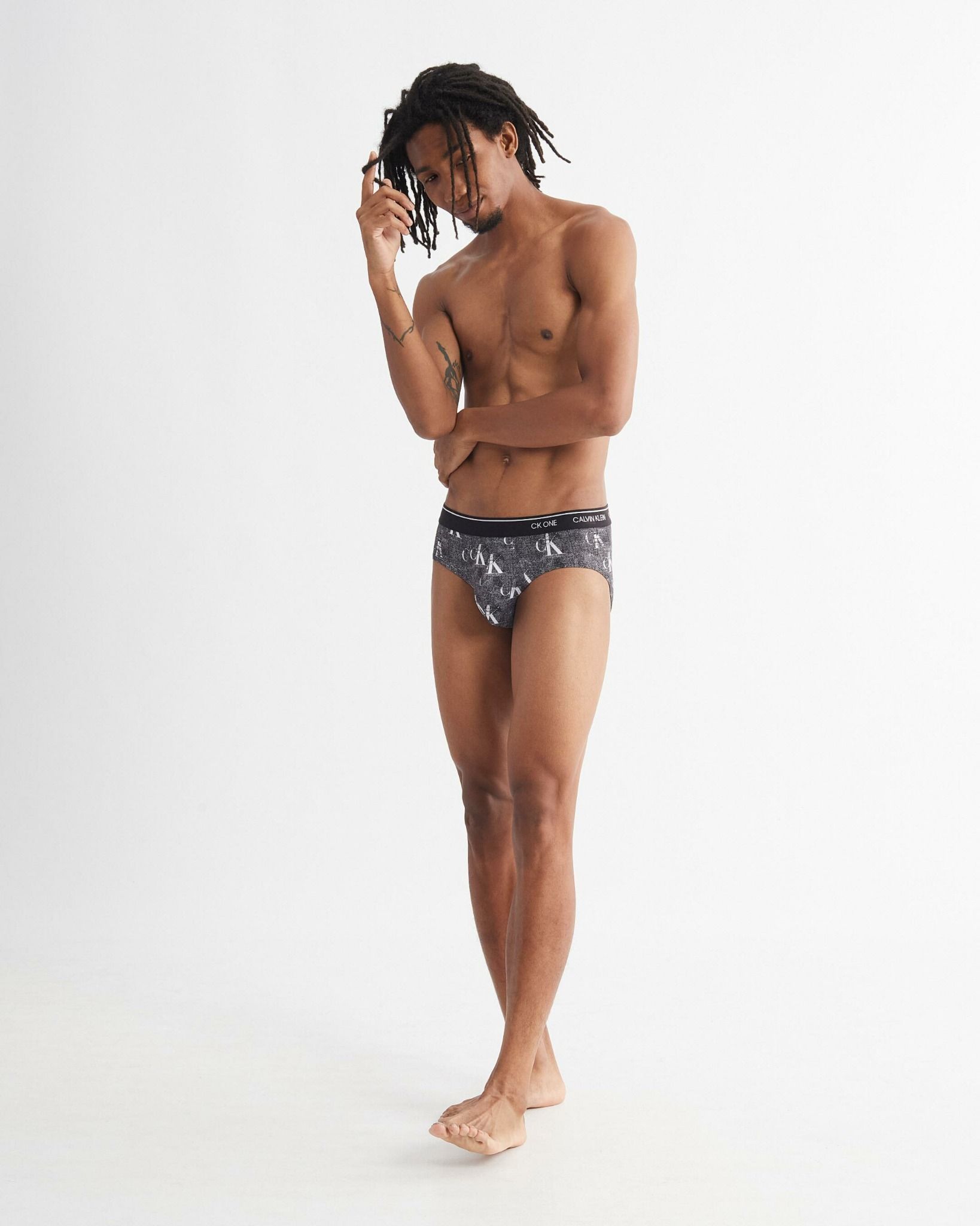 Calvin Klein - Quần lót nam Hip Brief NB22W22 – ULA Vietnam Calvin Klein - Quần lót nam Hip Brief NB22W22 – ULA Vietnam