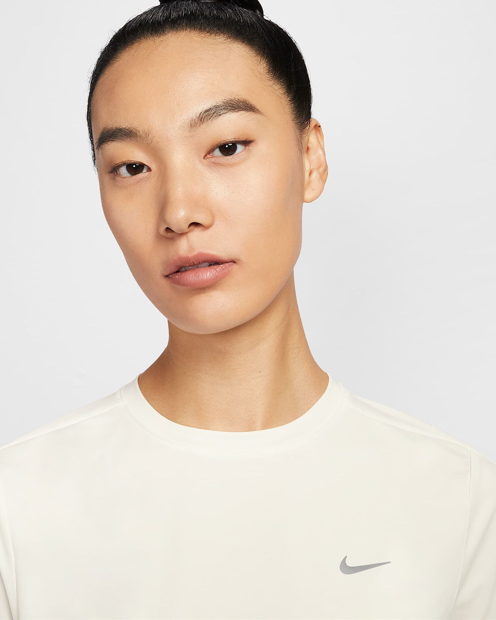 Nike - Áo tay ngắn thể thao Nữ Swift Women's Dri-FIT Short-Sleeve Running Top