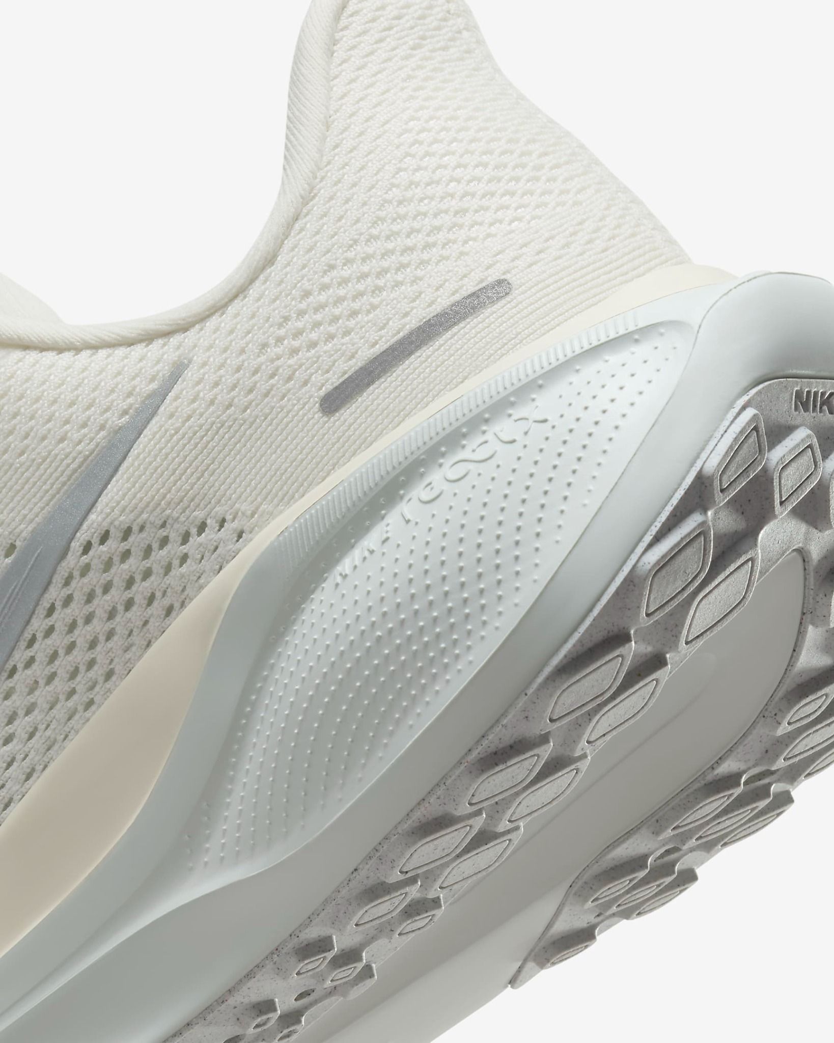 Nike - Giày chạy bộ thể thao Nữ Pegasus 41 Premium Women's Road Running Shoes