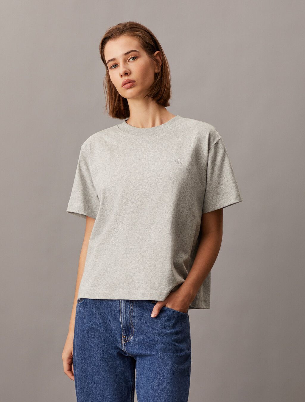 Calvin Klein - Áo thun thời trang CK nữ Monogram Embroidery Tee