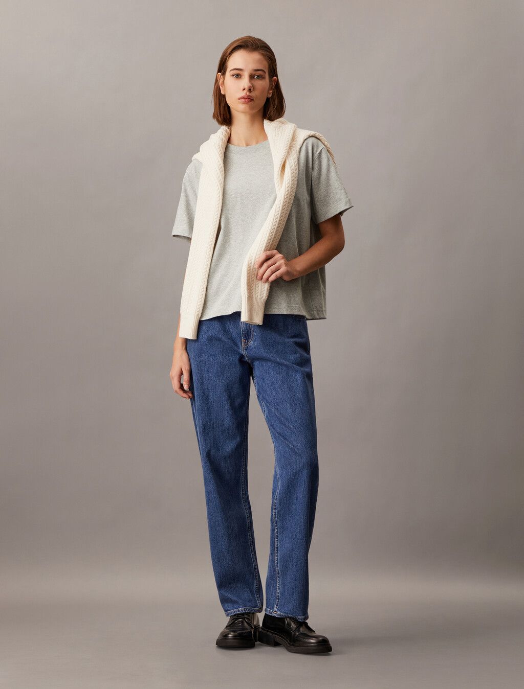 Calvin Klein - Áo thun thời trang CK nữ Monogram Embroidery Tee