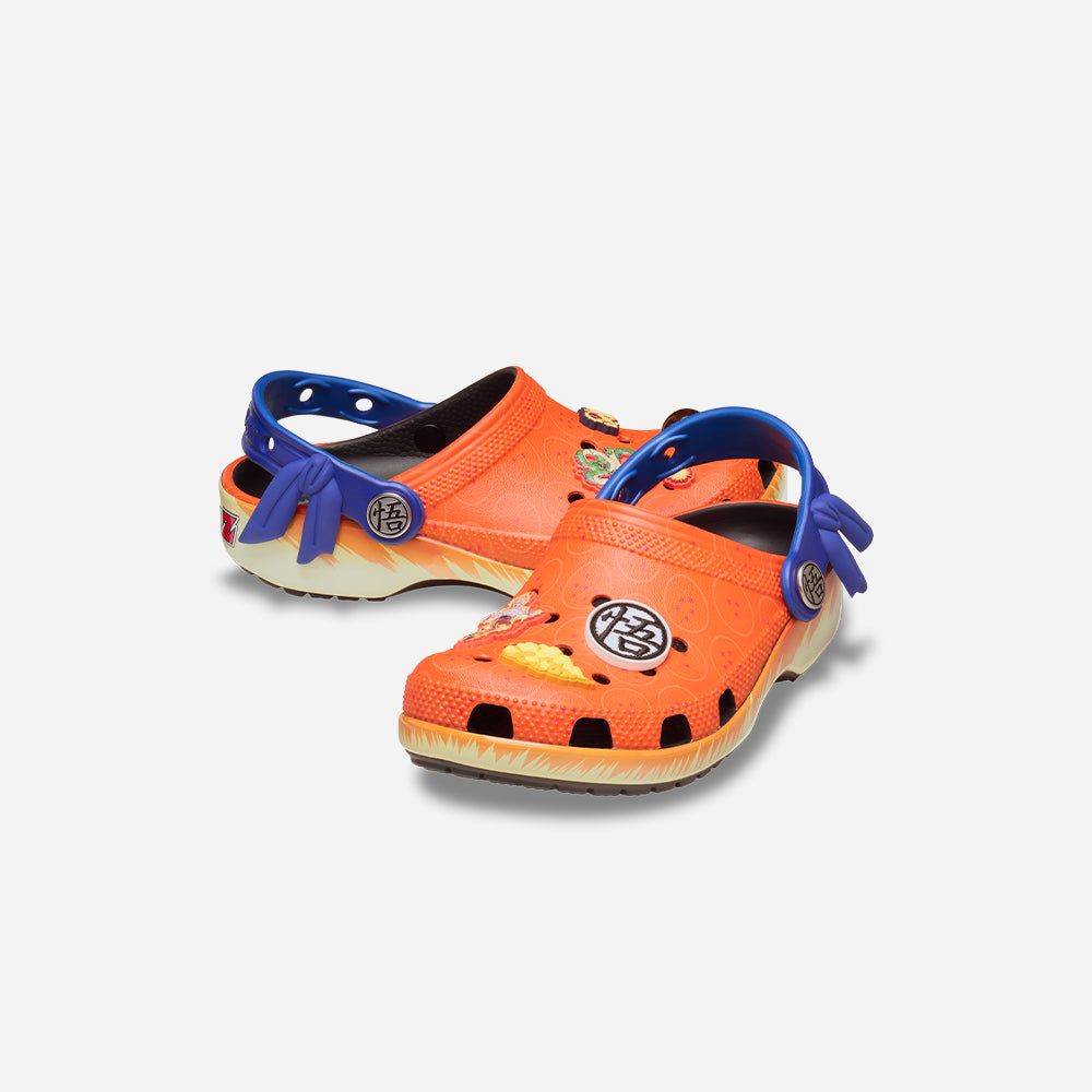 Crocs - Xăng đan trẻ em Dragon Ball Classic Lifestyle Sandals