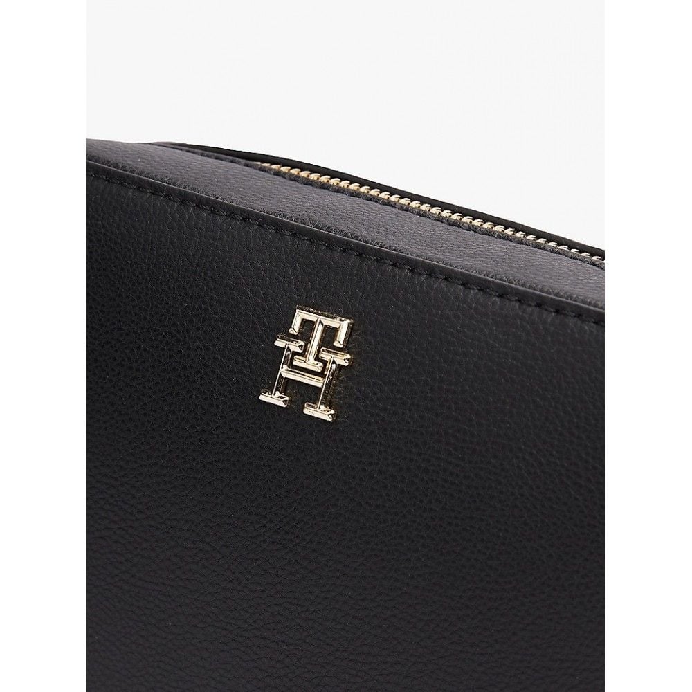 Tommy Hilfiger - Túi đeo chéo nữ TH Soft Logo Camera Bag