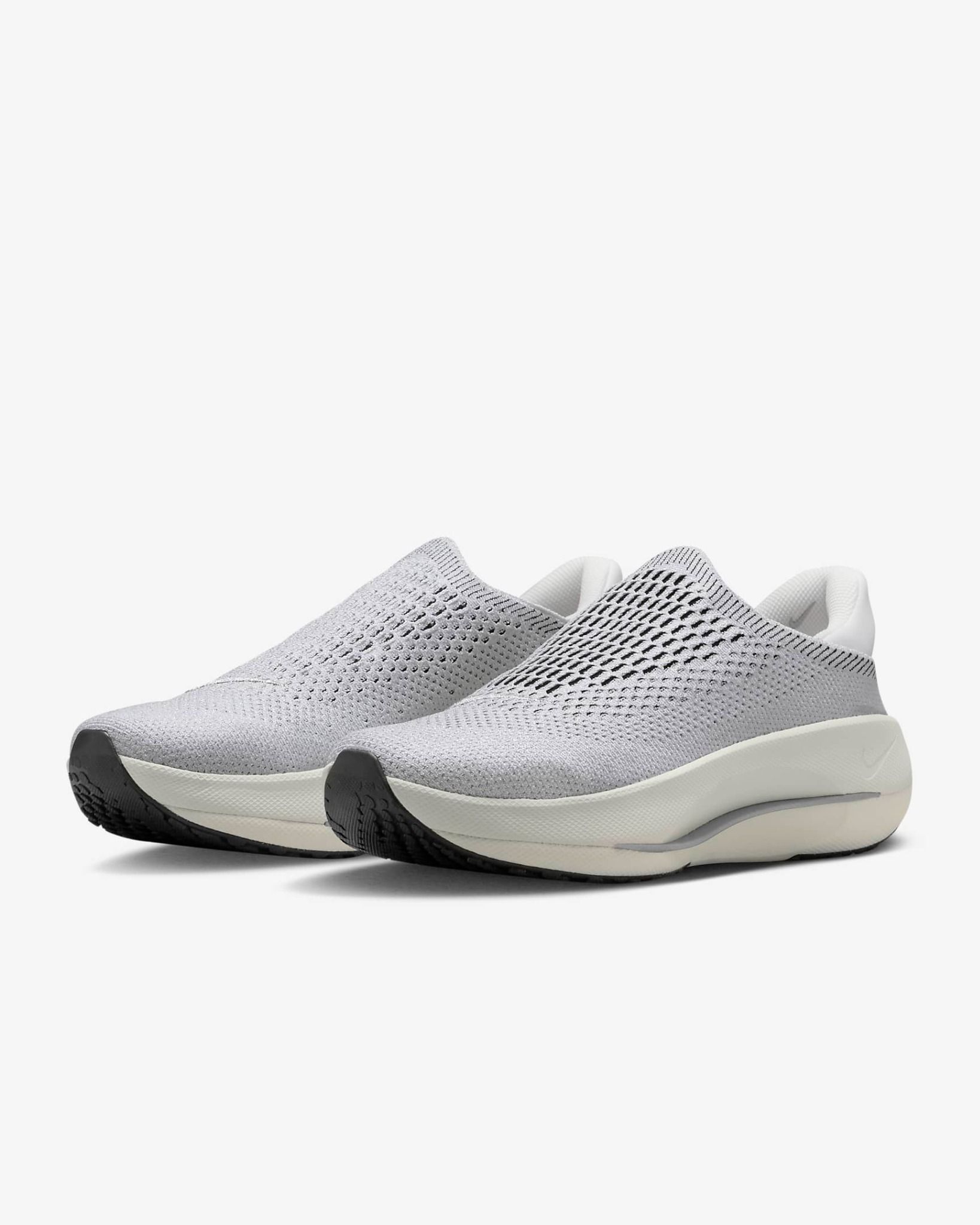 Nike - Giày chạy bộ thể thao Nữ Reina EasyOn Premium Women's Shoes