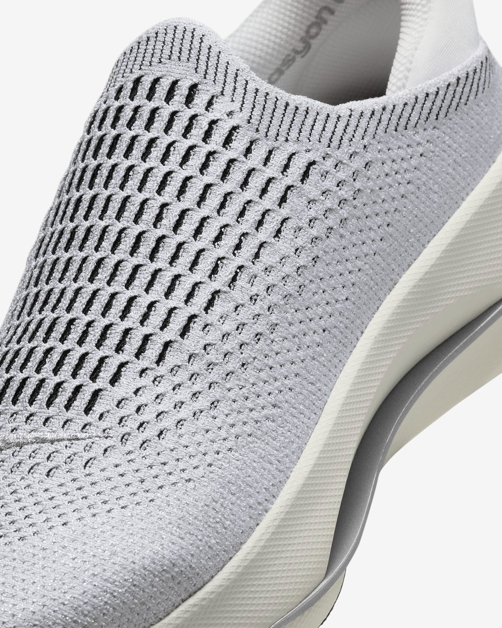 Nike - Giày chạy bộ thể thao Nữ Reina EasyOn Premium Women's Shoes