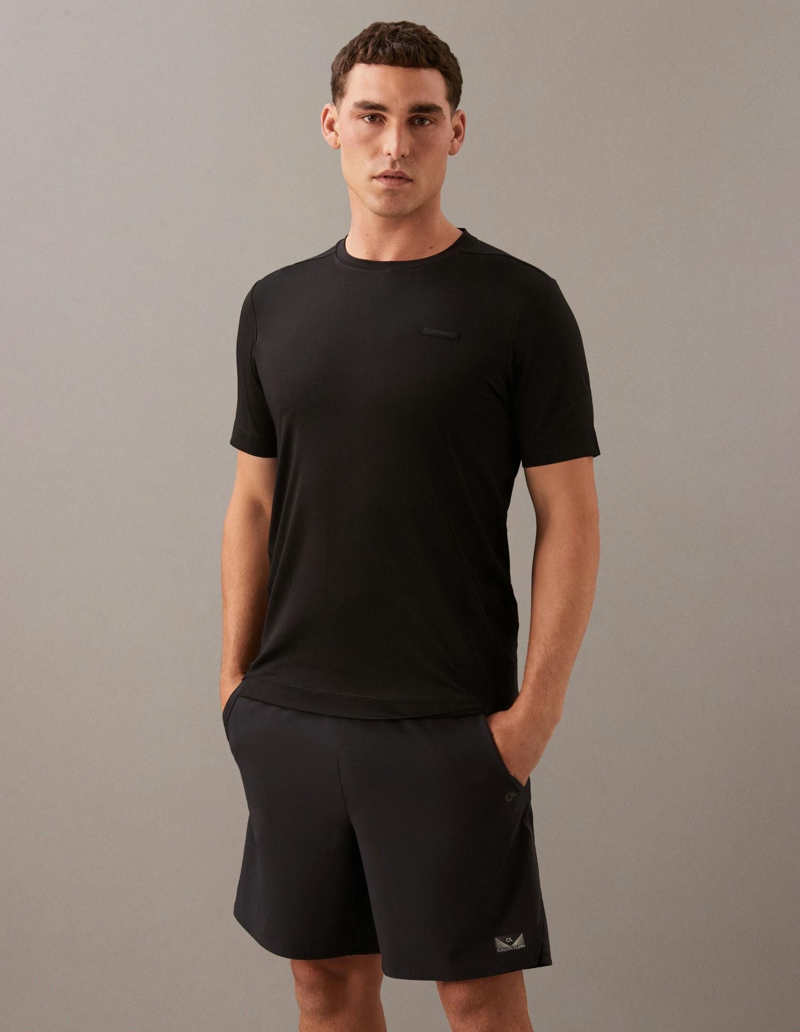 Calvin Klein - Áo thun thể thao CK nam Travel T-Shirt