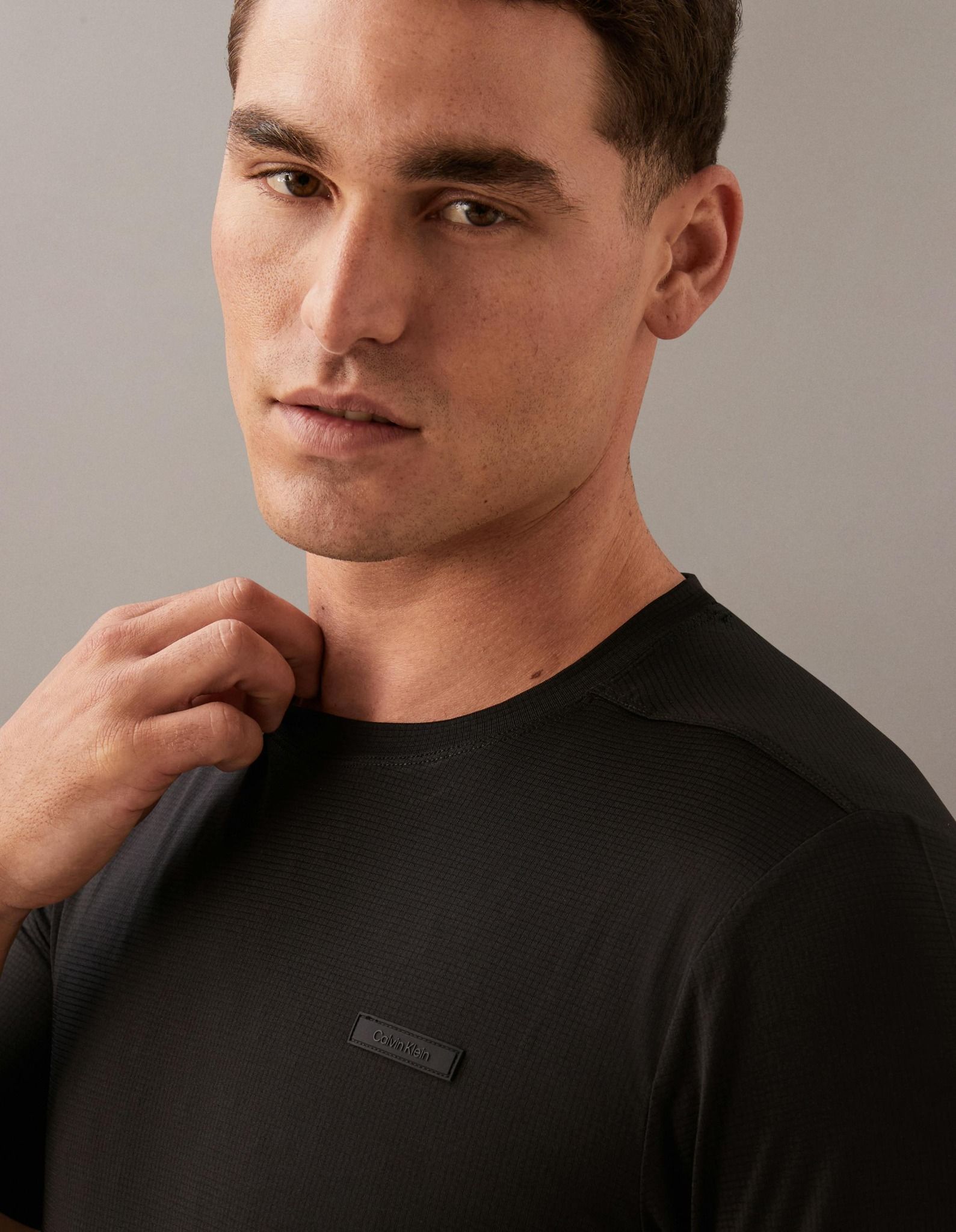 Calvin Klein - Áo thun thể thao CK nam Travel T-Shirt