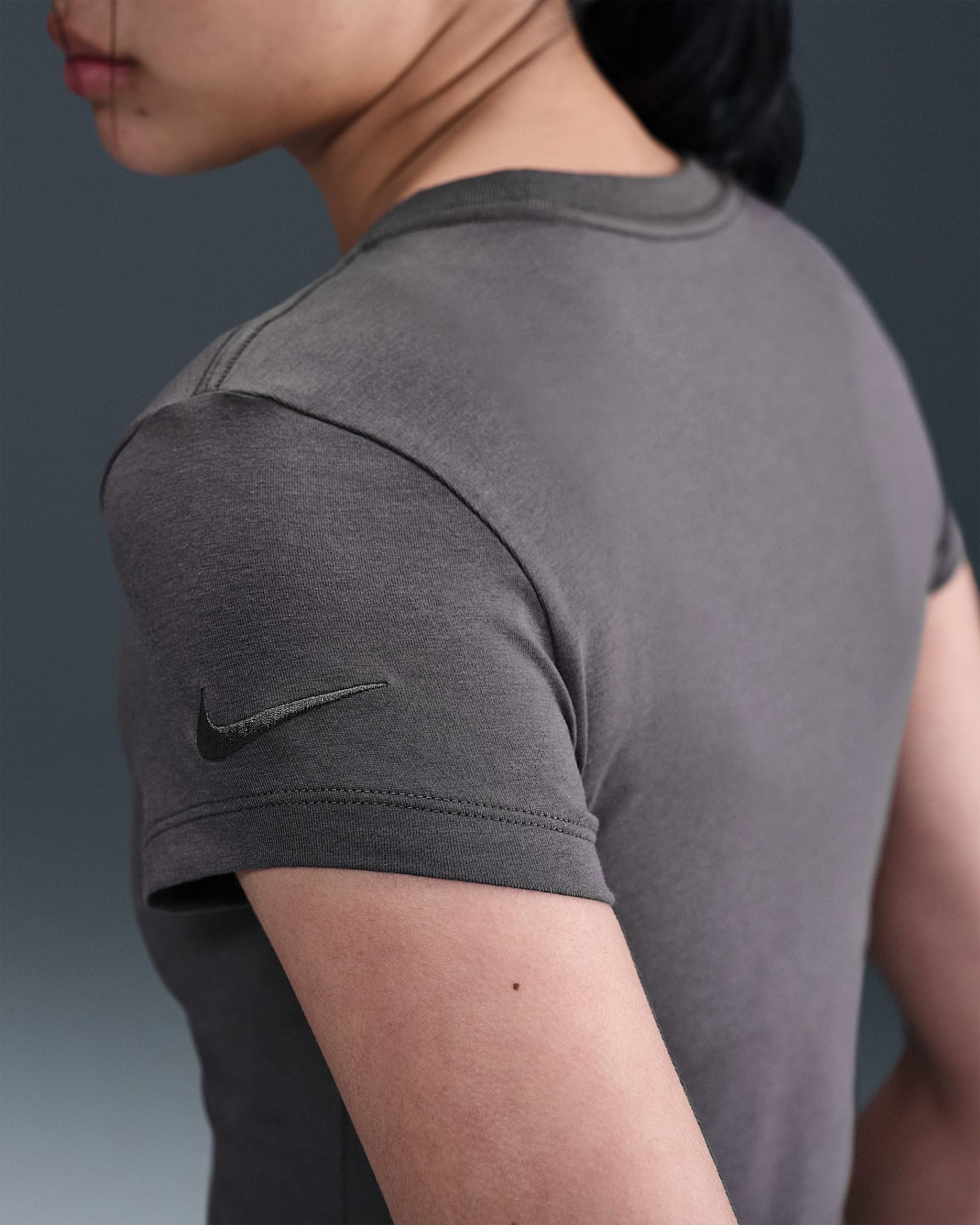 Nike - Áo tay ngắn thể thao Nữ Women's Chill Knit Crop Tee