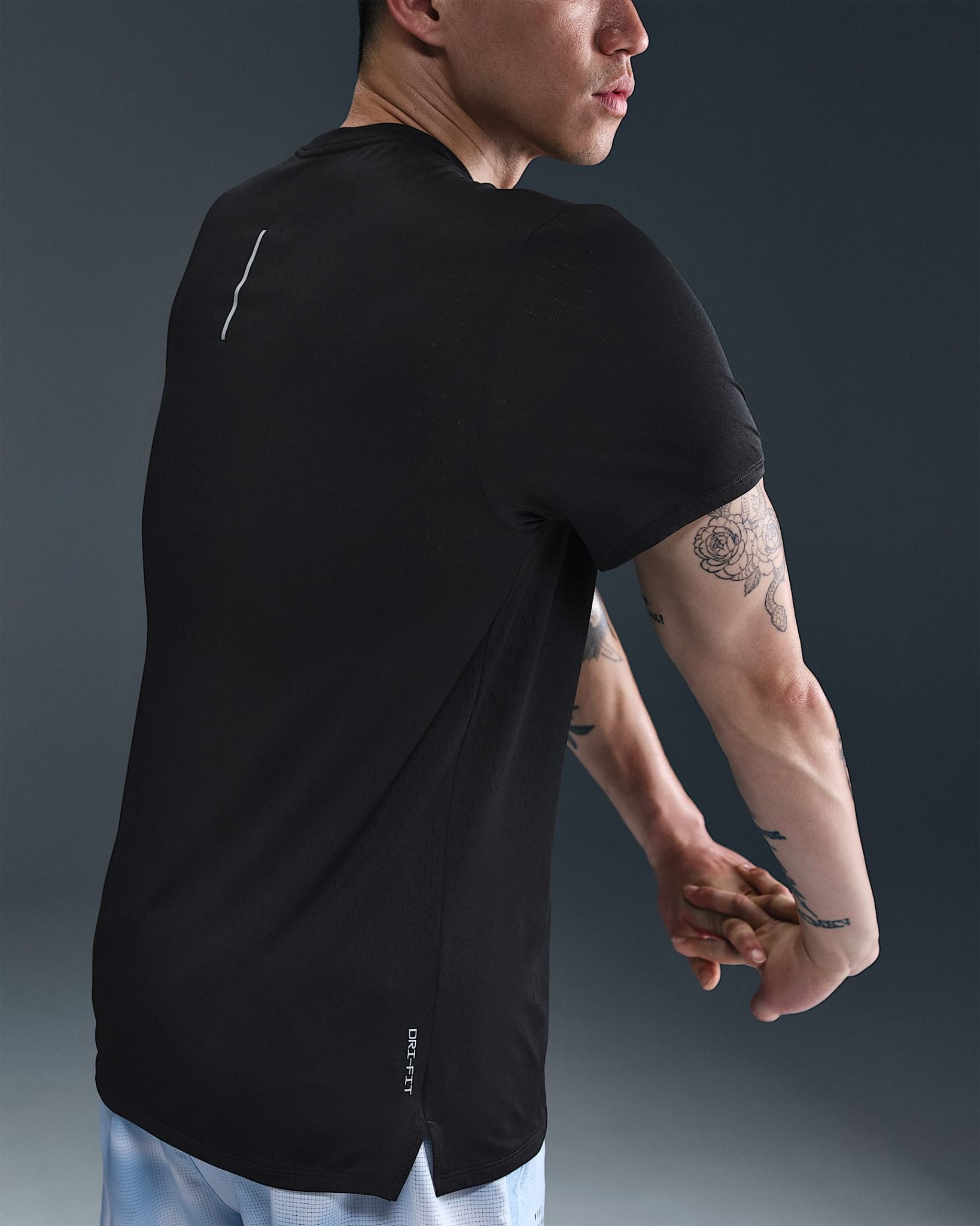Nike - Áo tay ngắn thể thao Nam Running Division Men's Dri-FIT Short-Sleeve Running Top